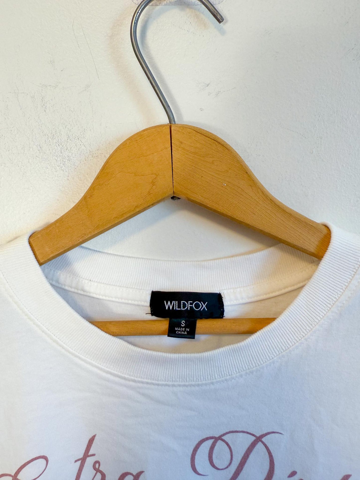 WILDFOX "Extra Dirty Martini Jamie T-Shirt" (Size S/M)