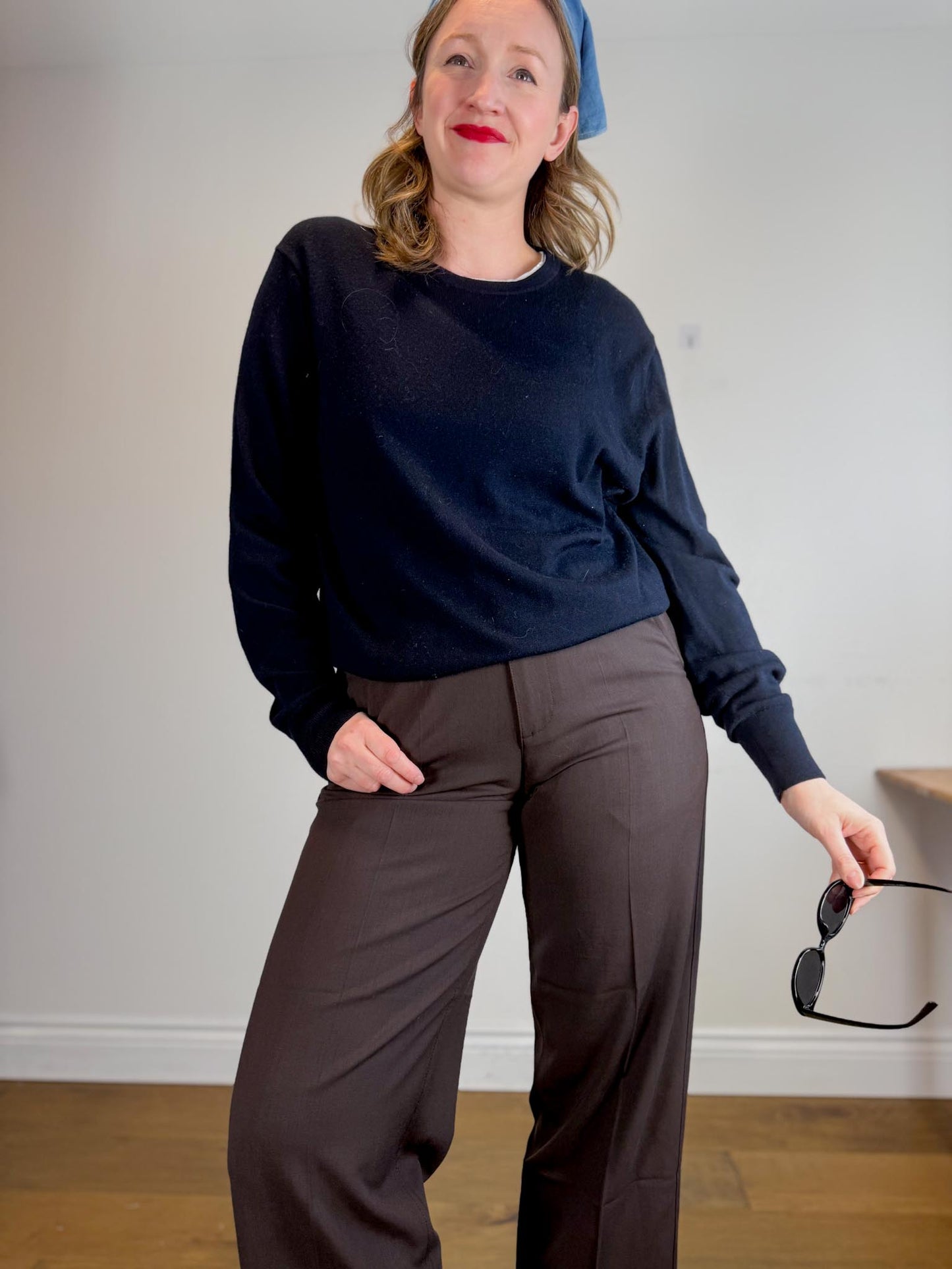 Banana Republic Extra Fine Merino Wool Sweater in Navy (Size L)