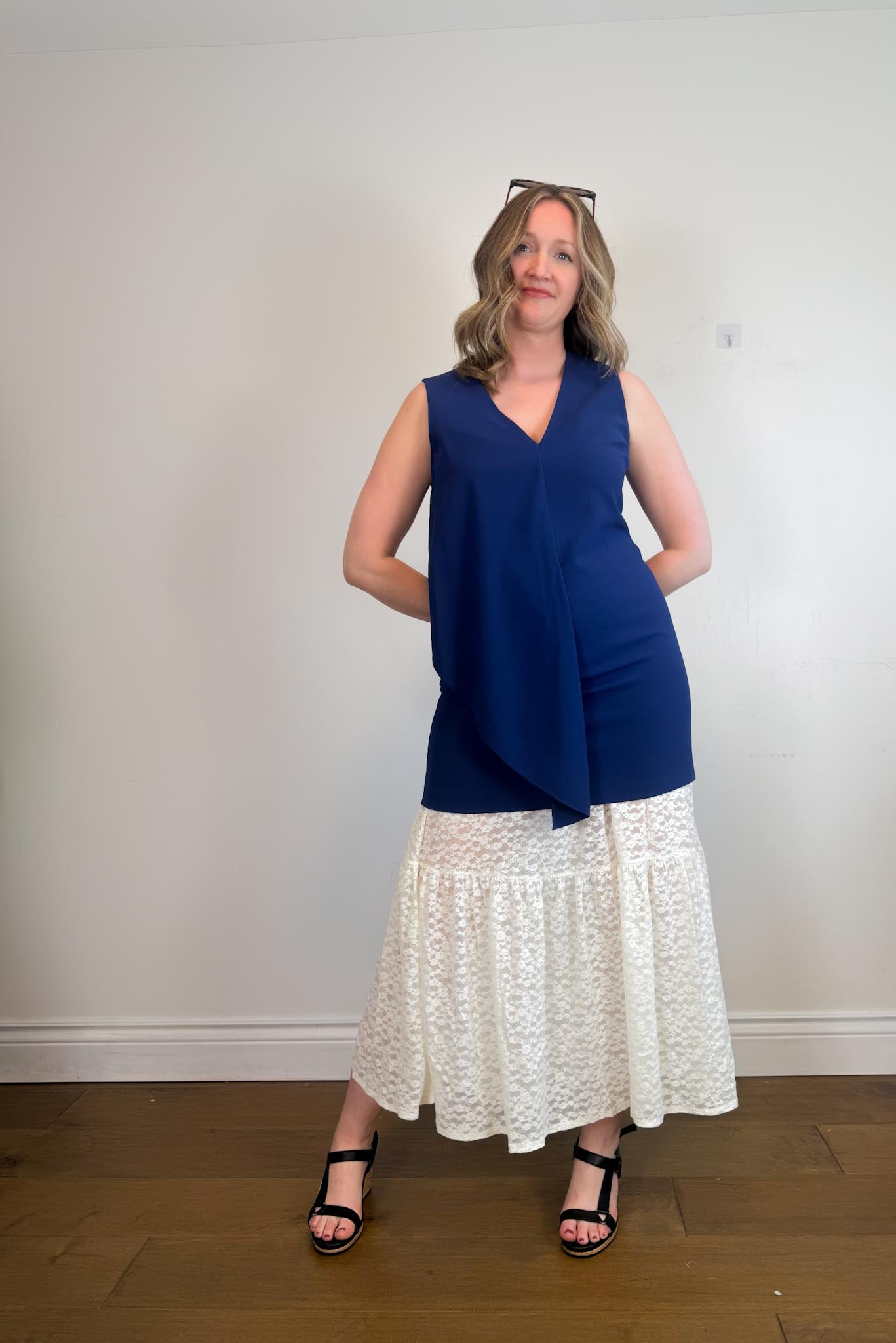 Alice + Olivia Ruffled Shift Dress in Blue (Size L)