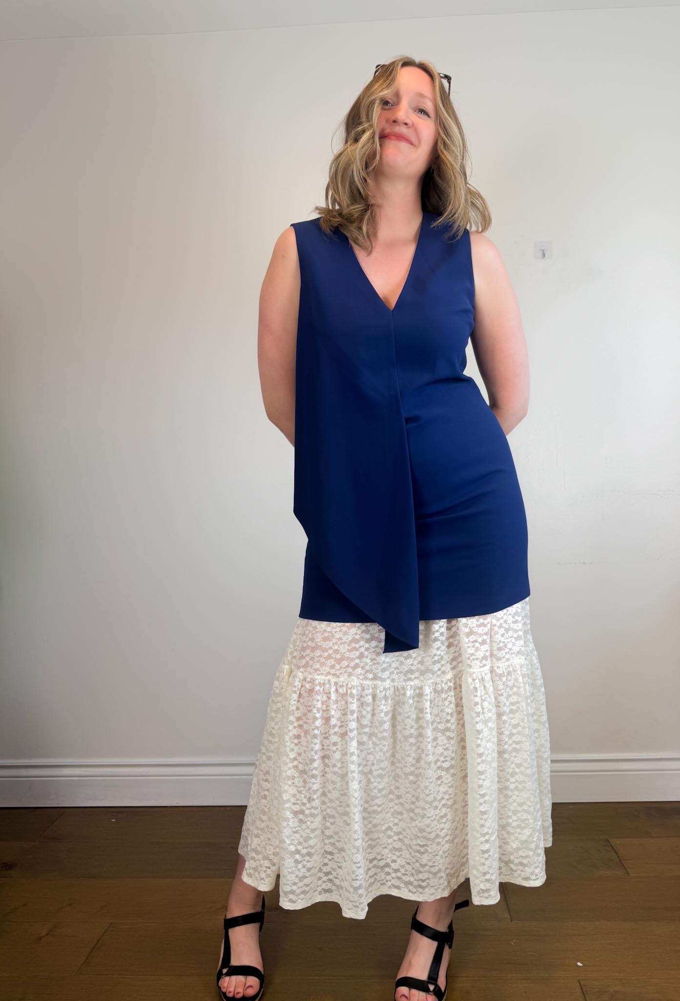 Alice + Olivia Ruffled Shift Dress in Blue (Size L)