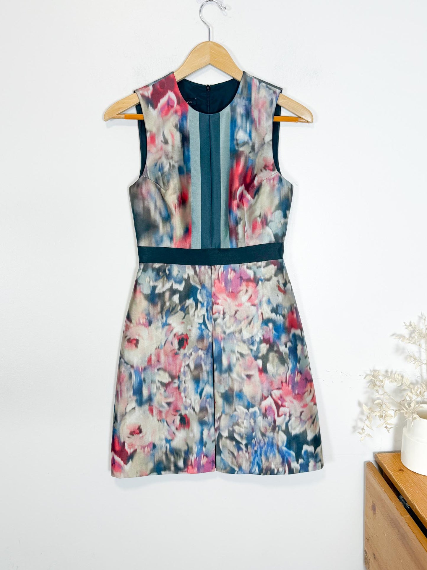 Judith & Charles Canadian Designer Mini Dress in Abstract Print (Size XS/S)