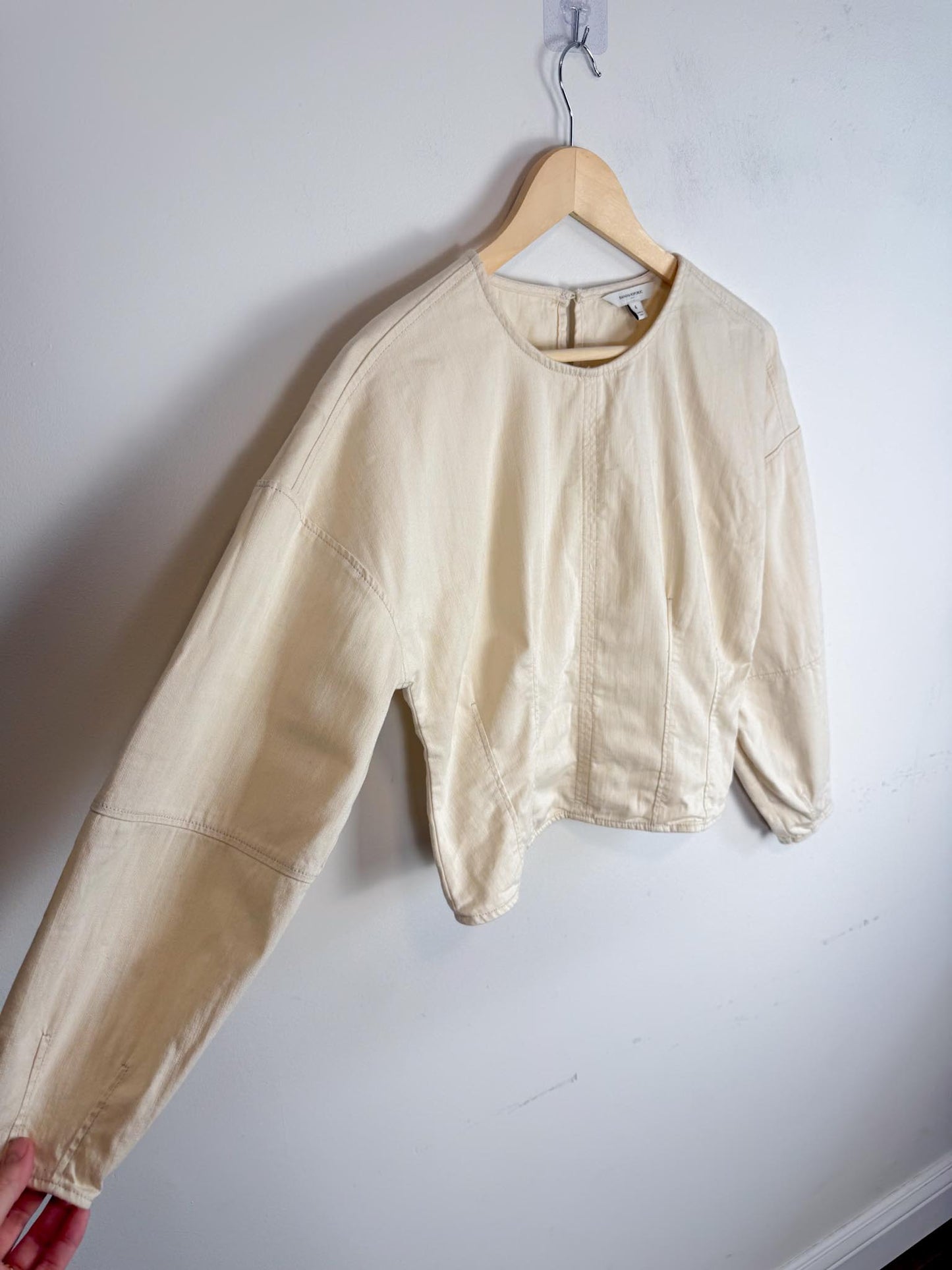 Banana Republic Cropped Structured Blouse with Barrel Sleeves in Khaki (Size S)