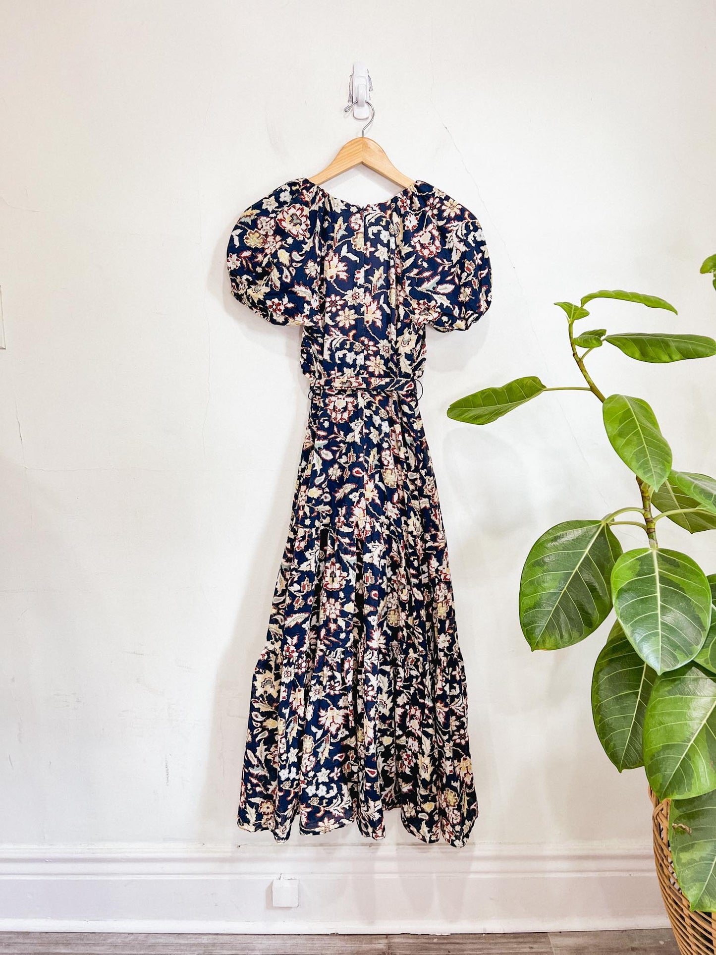 Ralph Lauren "Floral Cotton Voile Puff-Sleeve Dress" in Navy  (Size S)