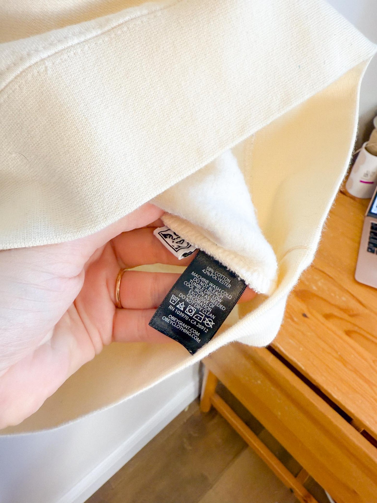 OBEY "Planter Crop Crewneck in Natural" (Size M)