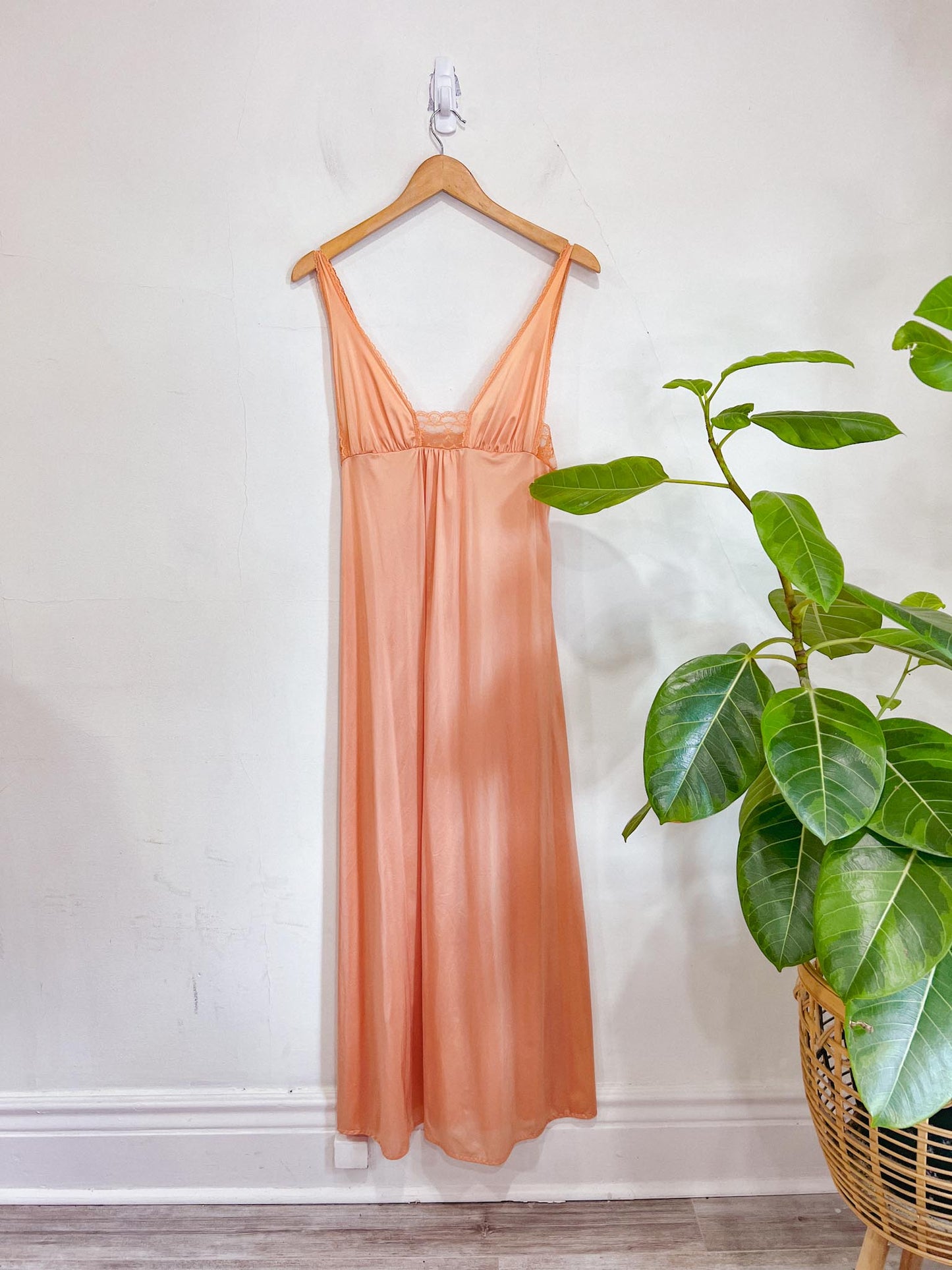 Vintage Slip Dress in Salmon (Size M)