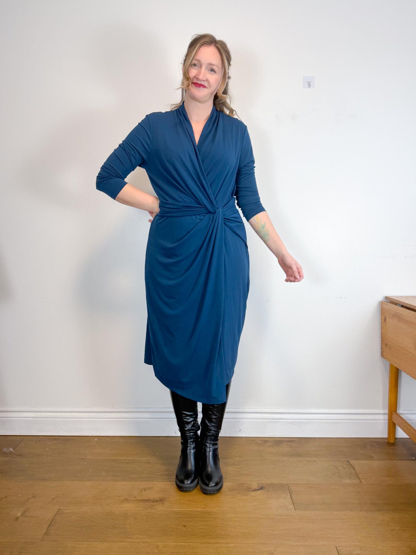 THE FOLD London Designer Long Sleeve Wrap Dress in Teal (Size XL)