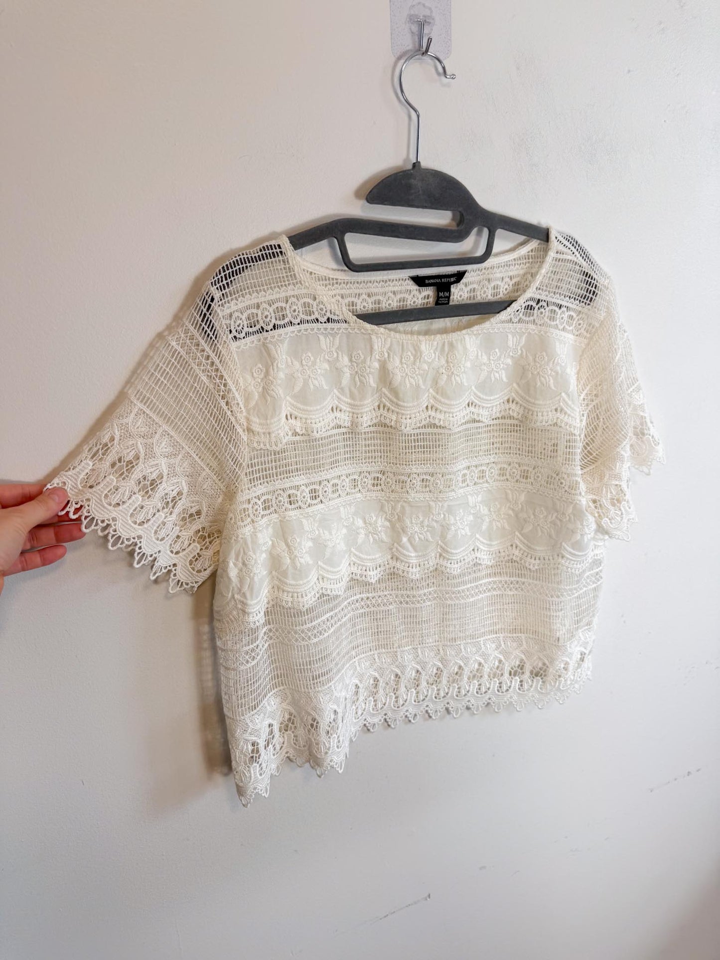 Banana Republic Crochet T-Shirt in Cream (Size M)
