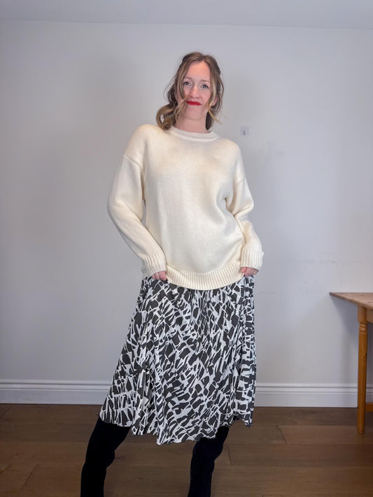 Anthropologie "Maeve Hildi Pleated Midi Skirt in Black/White Print" (Size S/M)