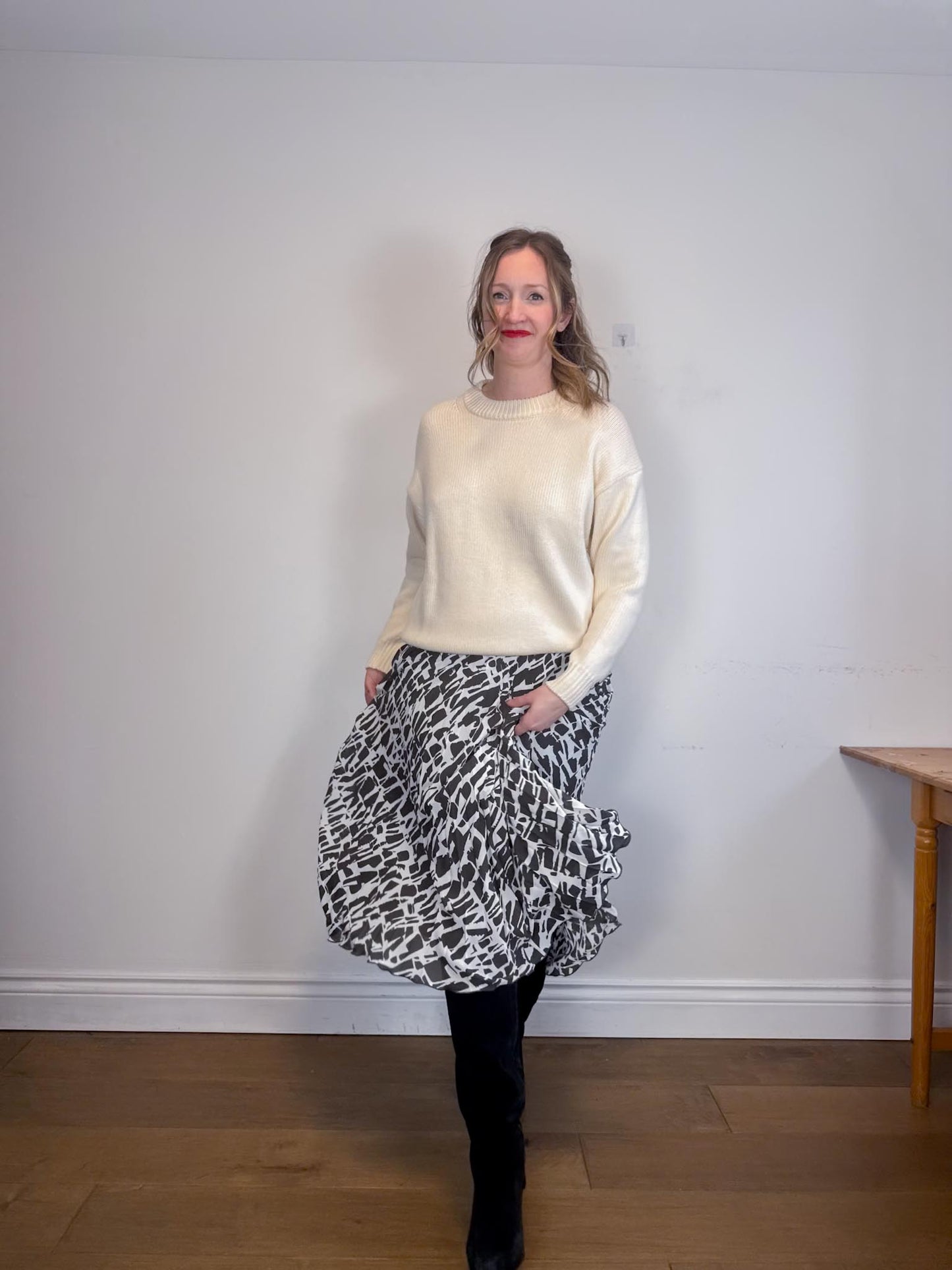 Anthropologie "Maeve Hildi Pleated Midi Skirt in Black/White Print" (Size S/M)