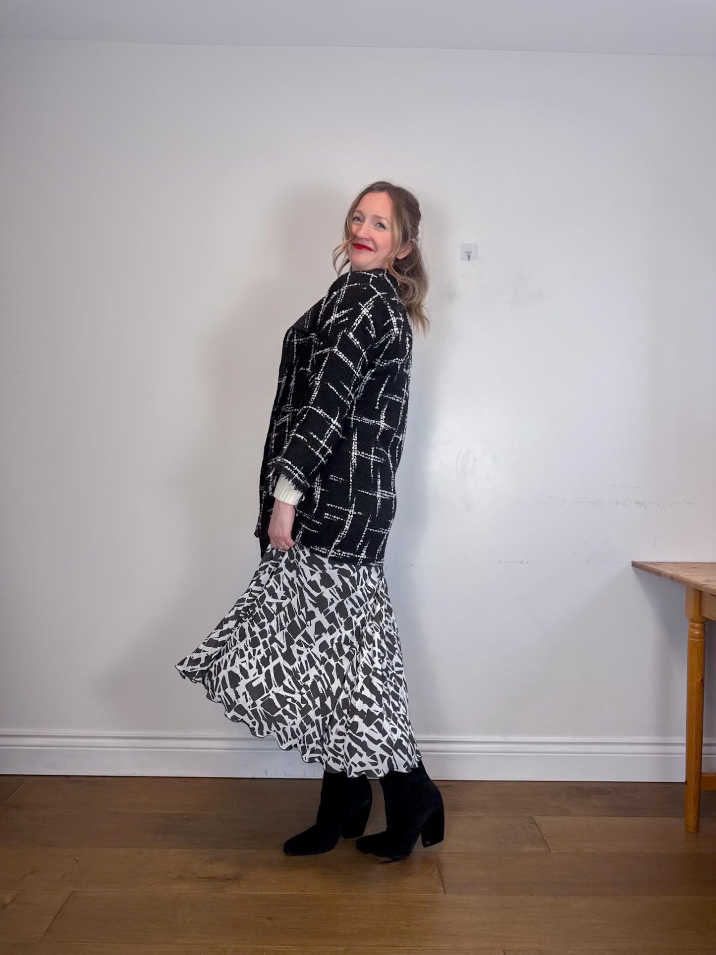 Diana Coatsworth Designs Tweed Jacket in Black/White (Size M/L)