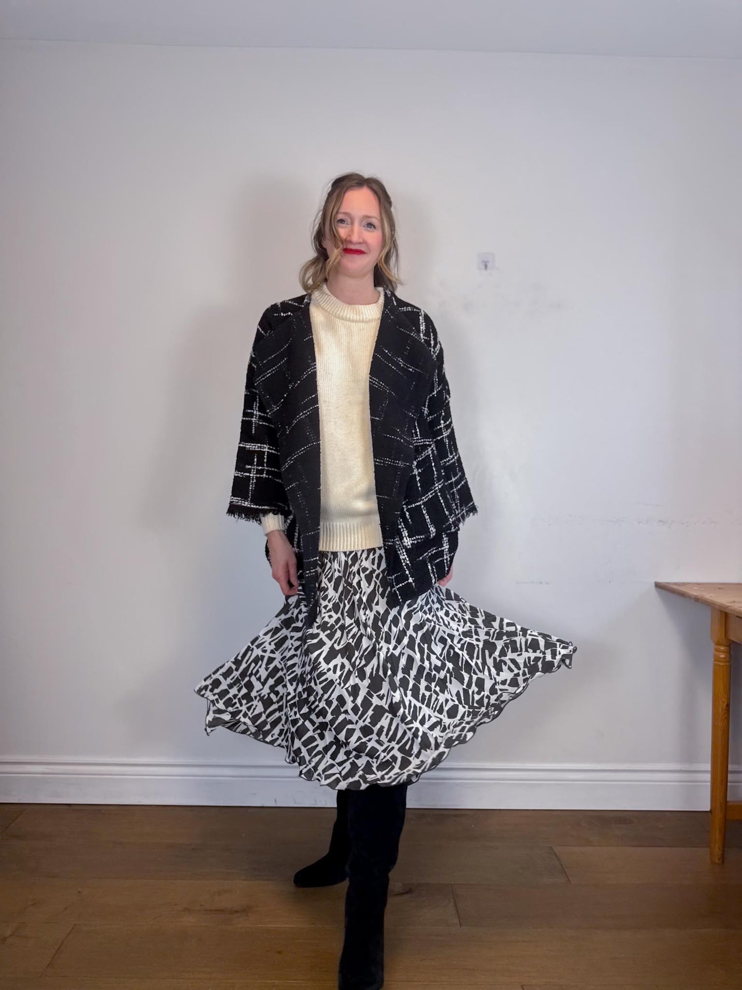 Diana Coatsworth Designs Tweed Jacket in Black/White (Size M/L)