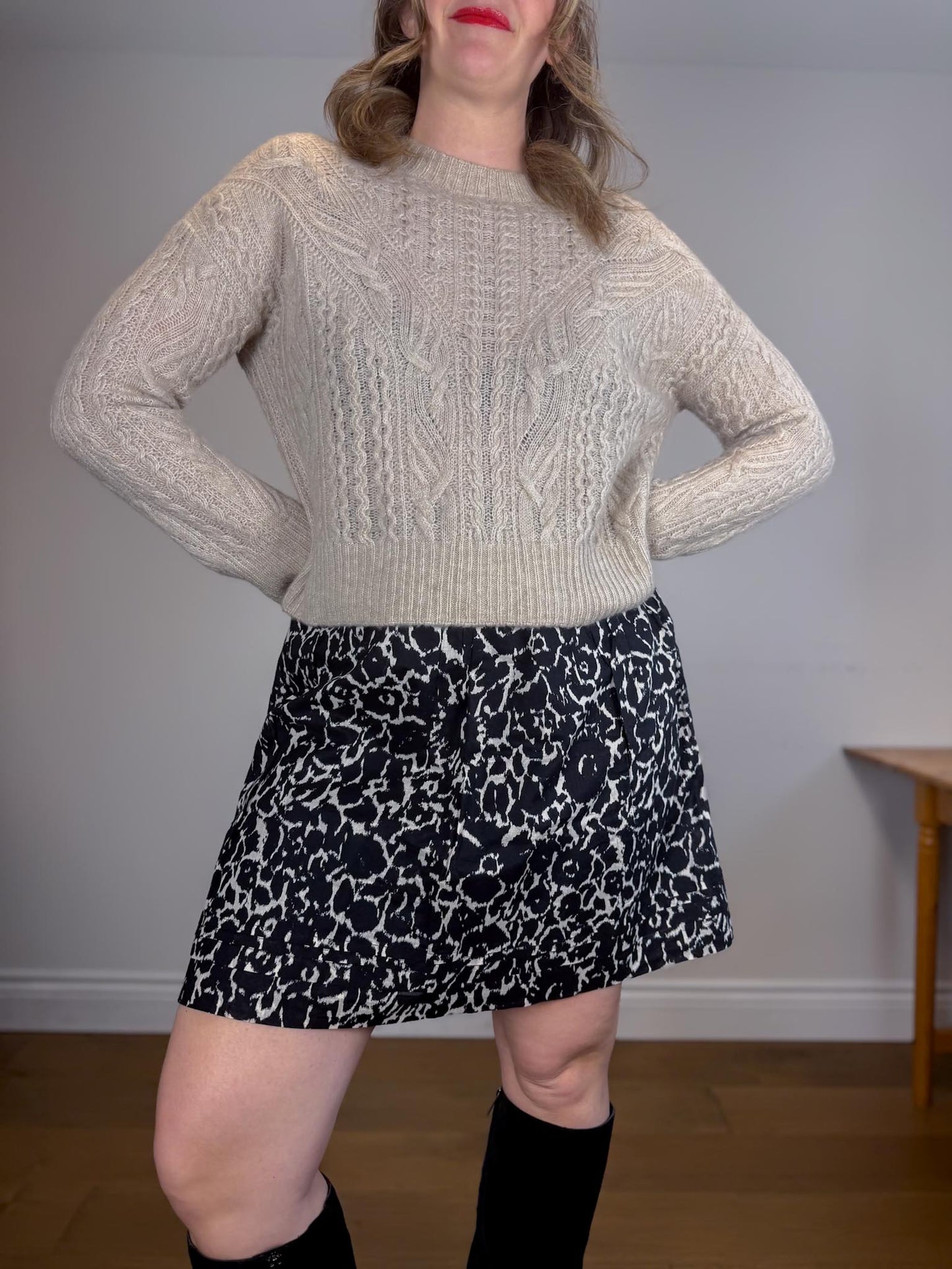 Vince "Variegated Cable Wool & Cashmere Sweater in Grey" (Size S)