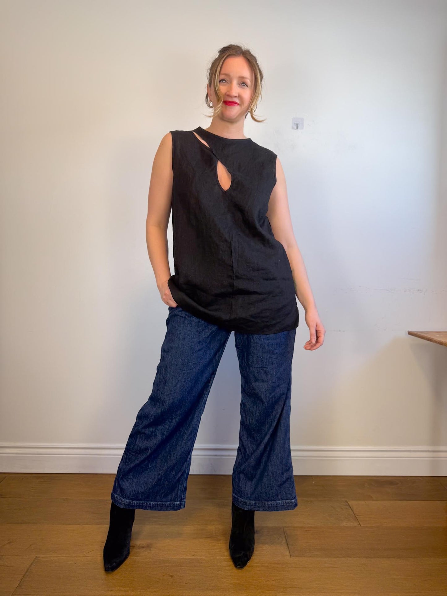 VRG GRL "Yuri Linen Mini Dress / Tunic Top in Black" (Size L)