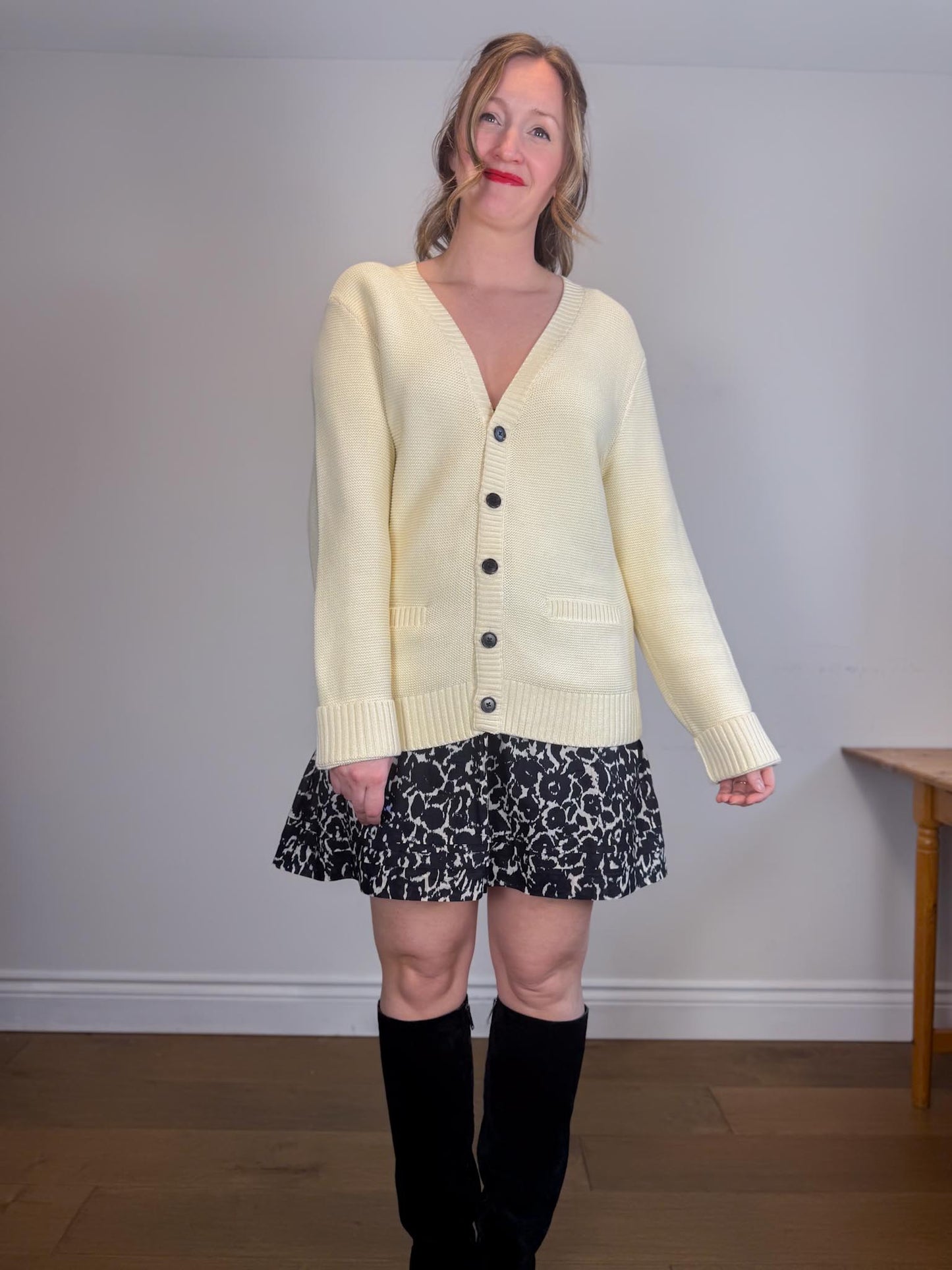 LOFT Mini Skirt in Black/White Print (Size L)