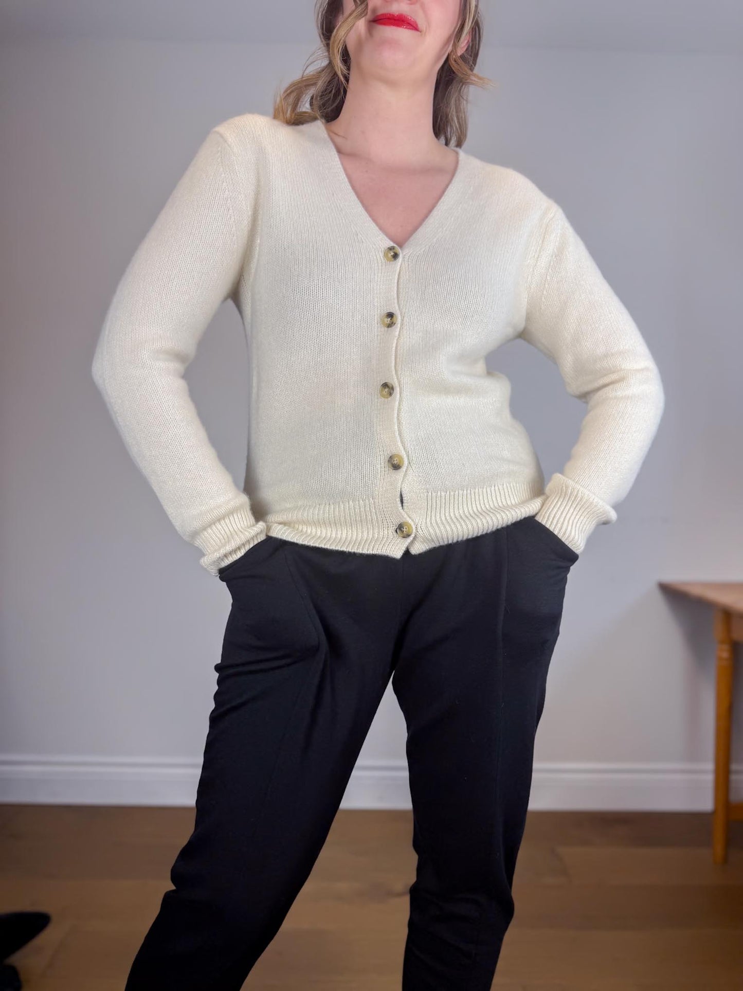 Wilfred Cashmere Cardigan in Whisper White (Size S)