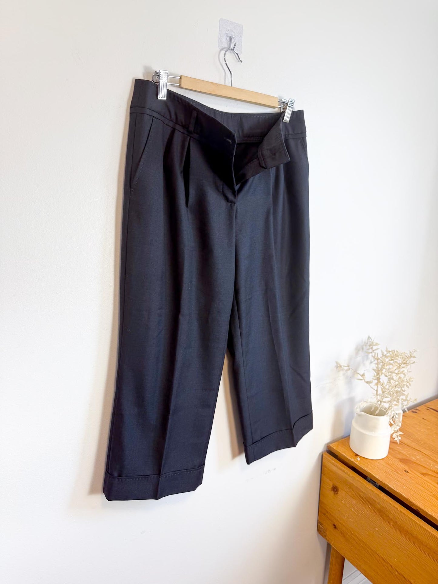 Wolford Wool Culottes in Dark Grey (Size M)