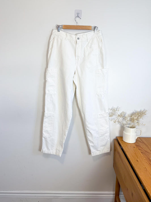 KOTN Slow Fashion White Cargo Pants (Size 32)