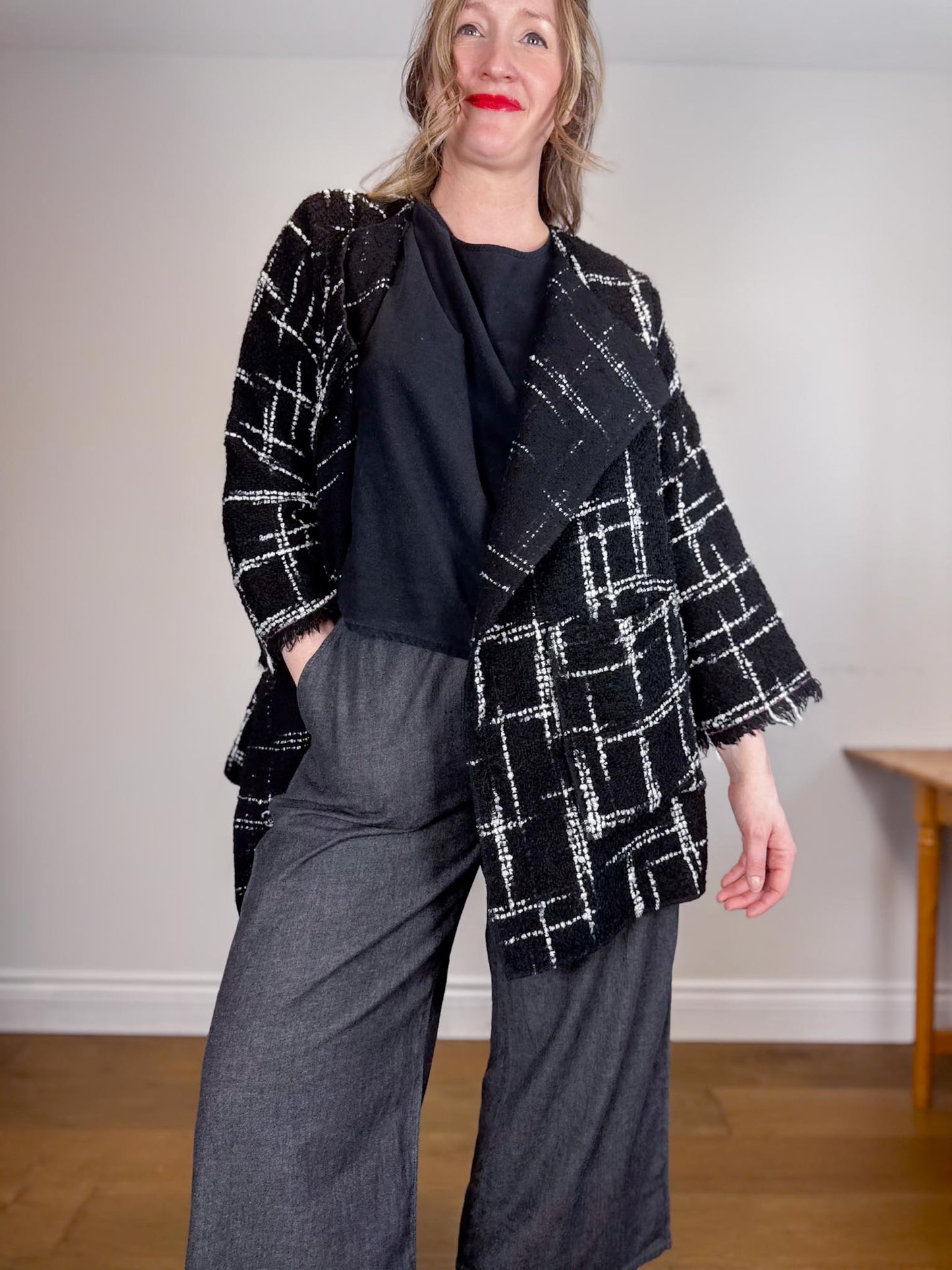 Diana Coatsworth Designs Tweed Jacket in Black/White (Size M/L)