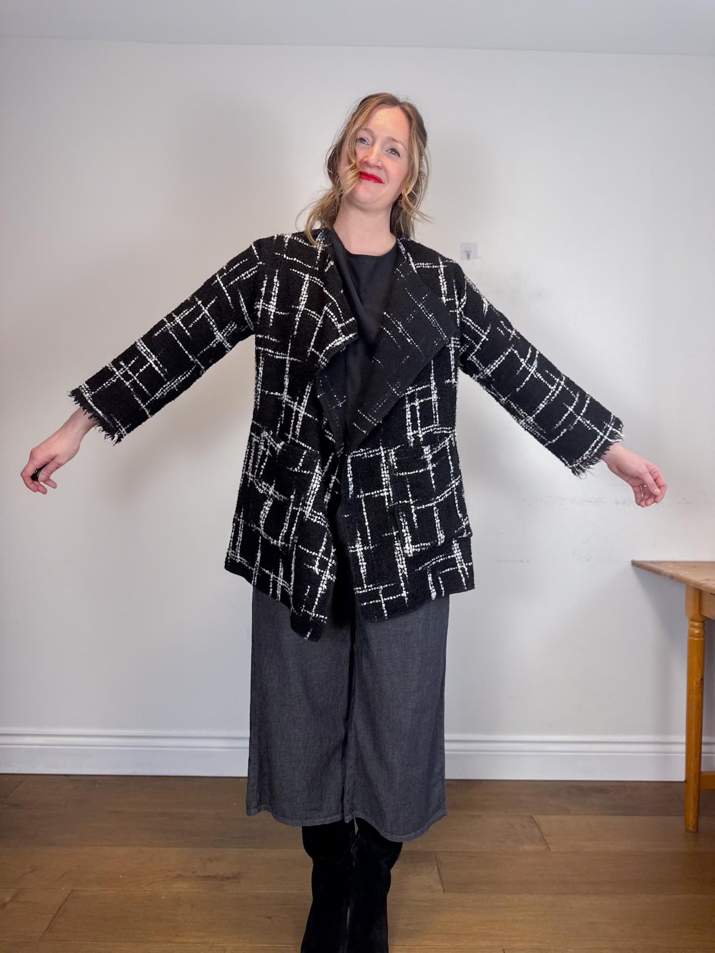 Diana Coatsworth Designs Tweed Jacket in Black/White (Size M/L)