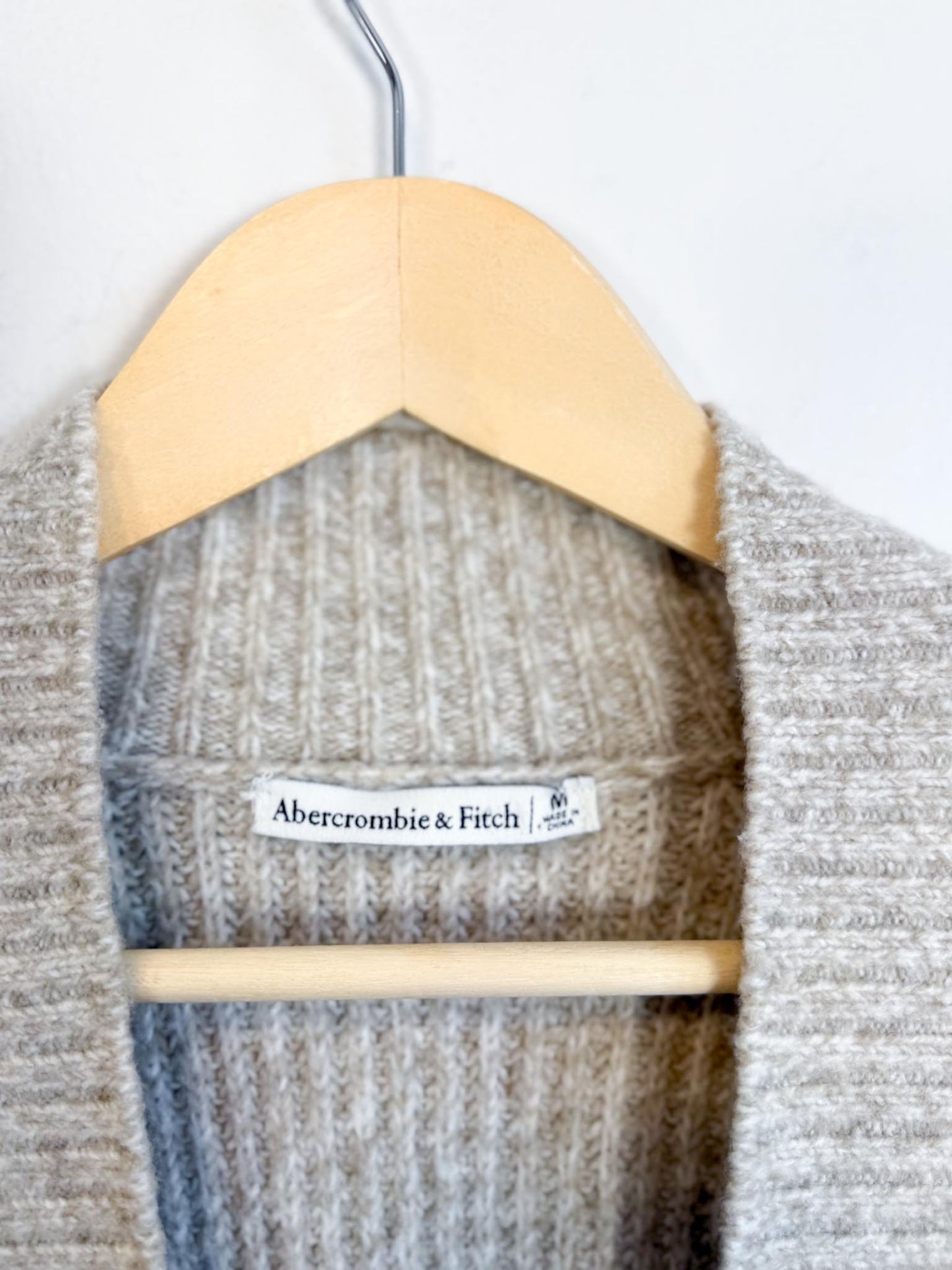 Abercrombie & Fitch Chunky Knit Cardigan (Size M)