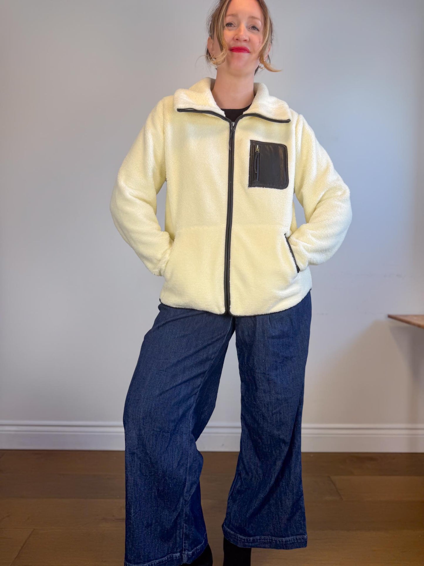 SPANX Fleece Jacket in Cream/Black (Size XL)