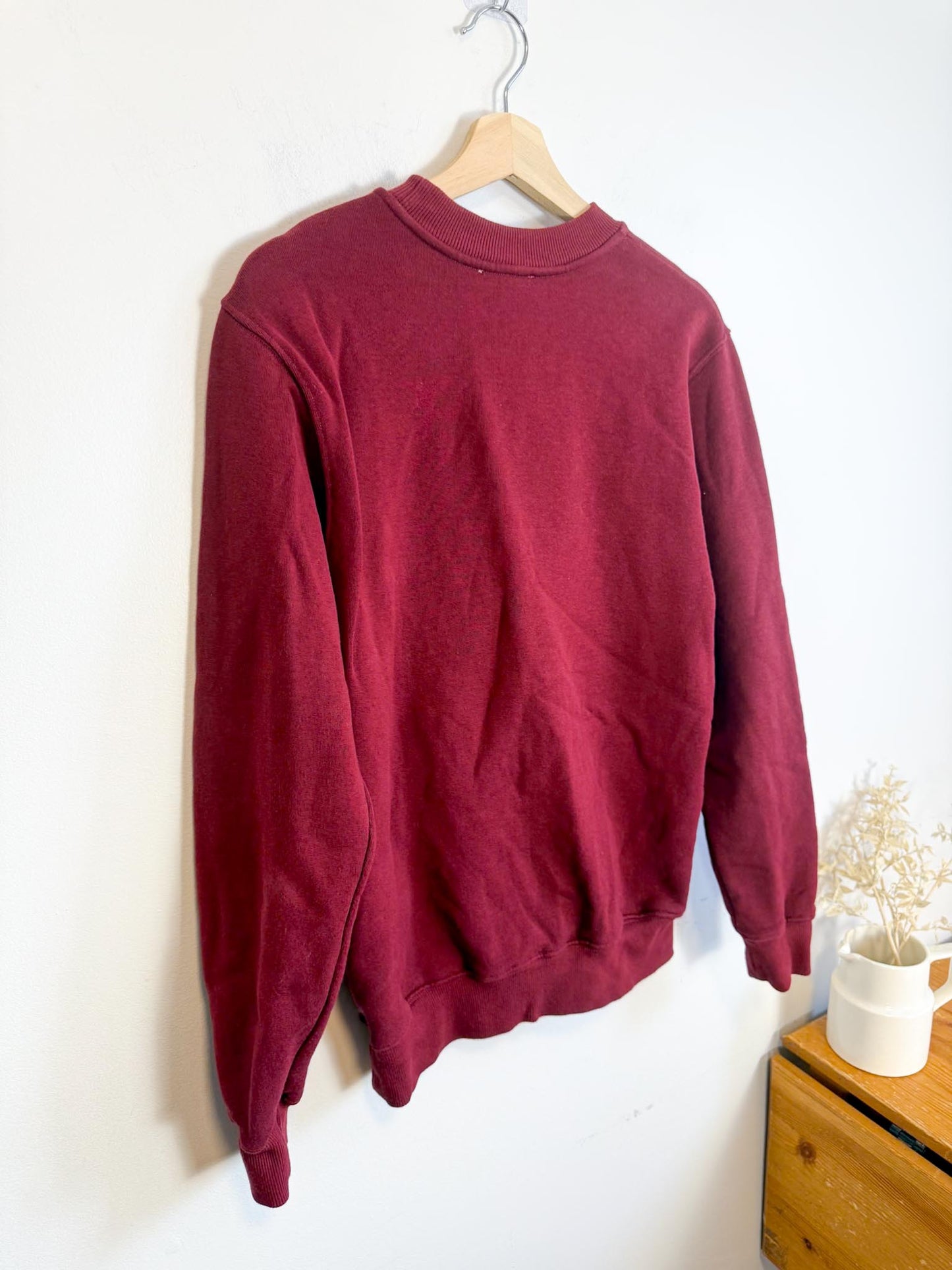 FIORUCCI Crew Neck Angel Sweartshirt in Maroon (Size S/M)