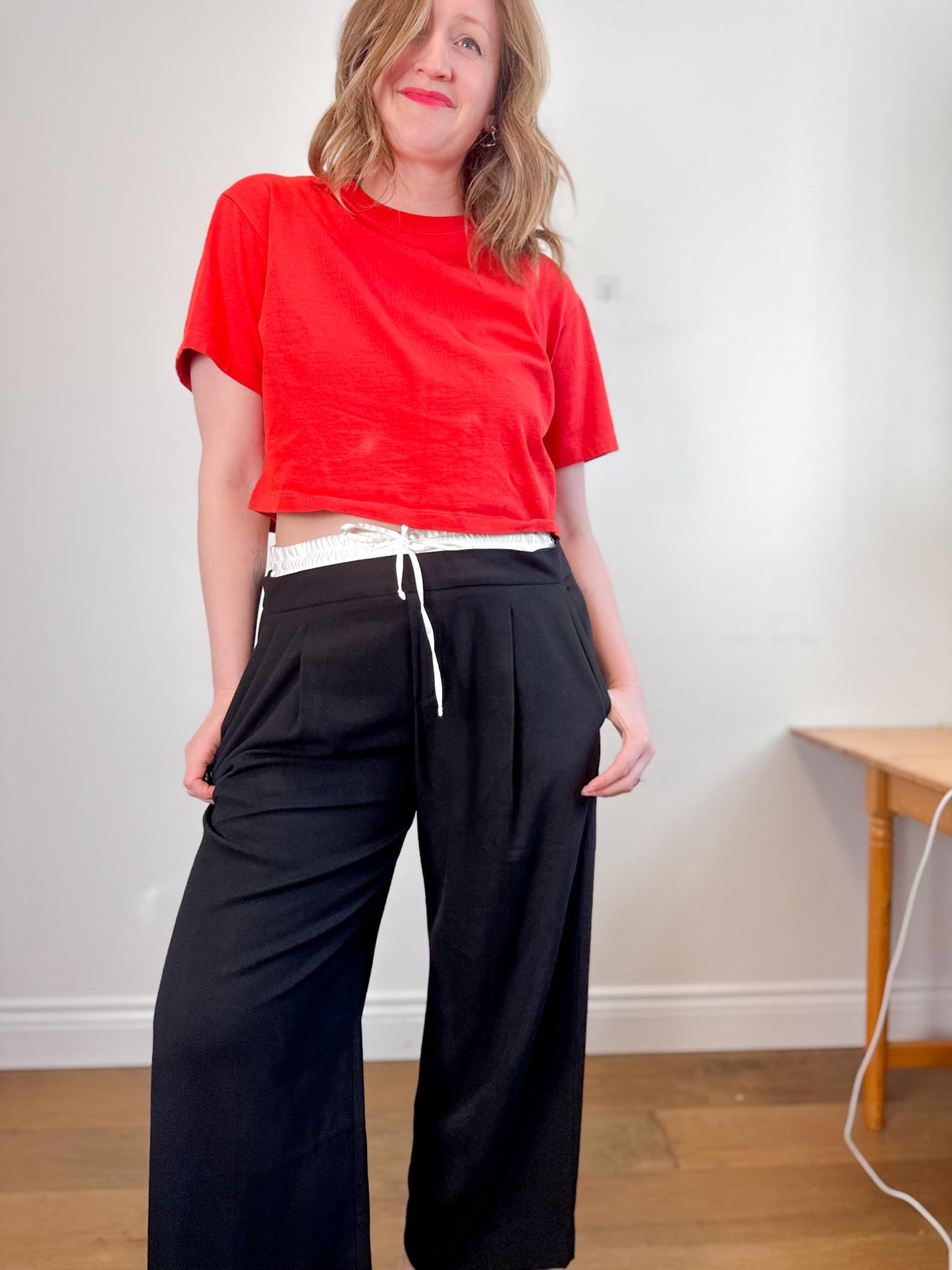 Gap "Mid Rise Double Waist Pants in Black/White" (Size L)