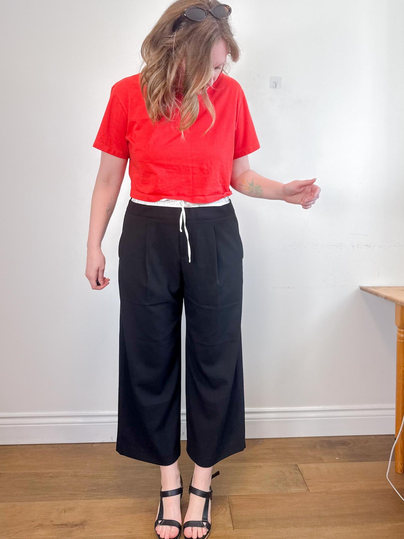 Gap "Mid Rise Double Waist Pants in Black/White" (Size L)