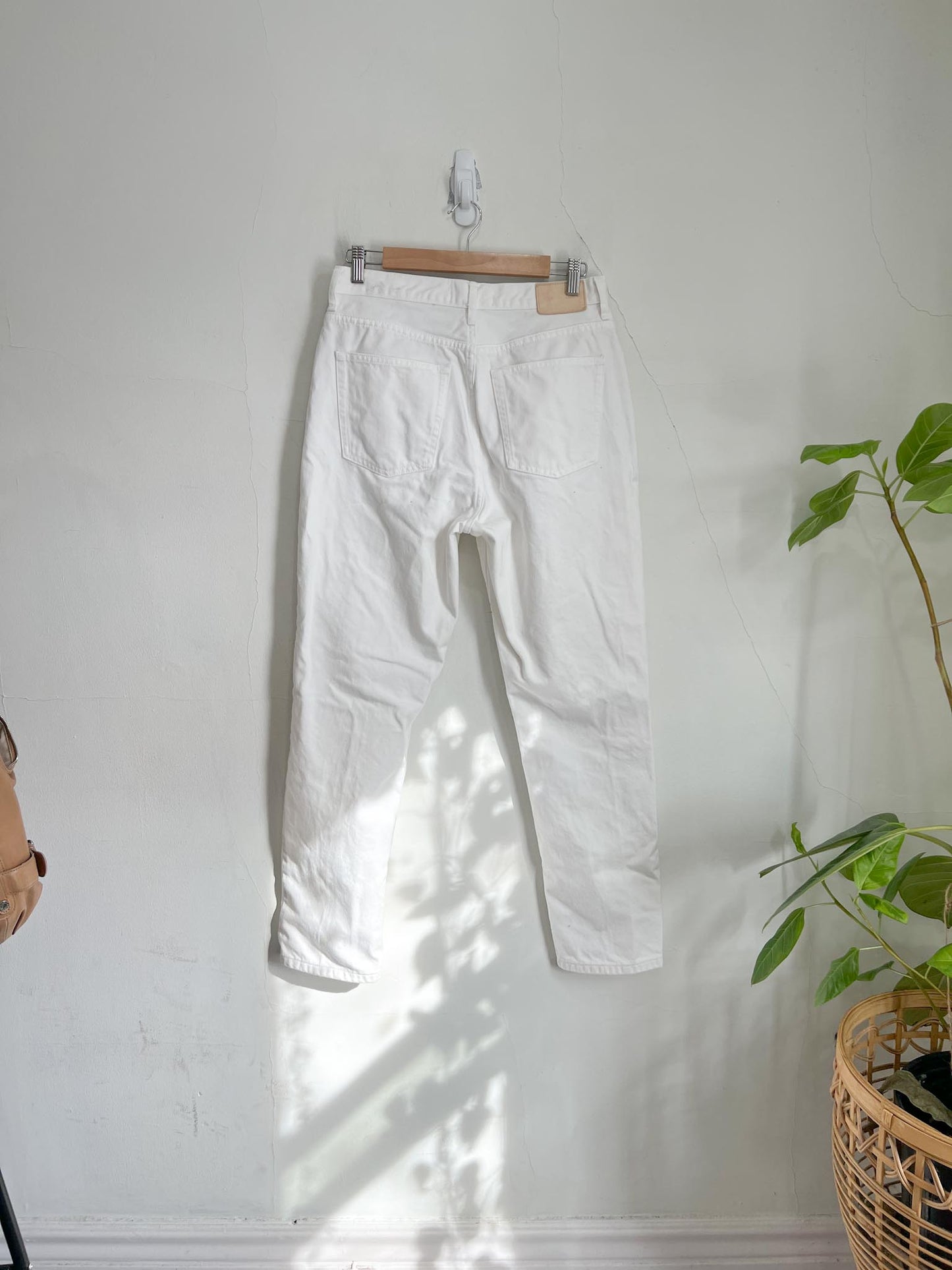 Everlane "The Cheeky Jean in White" (Size 29)