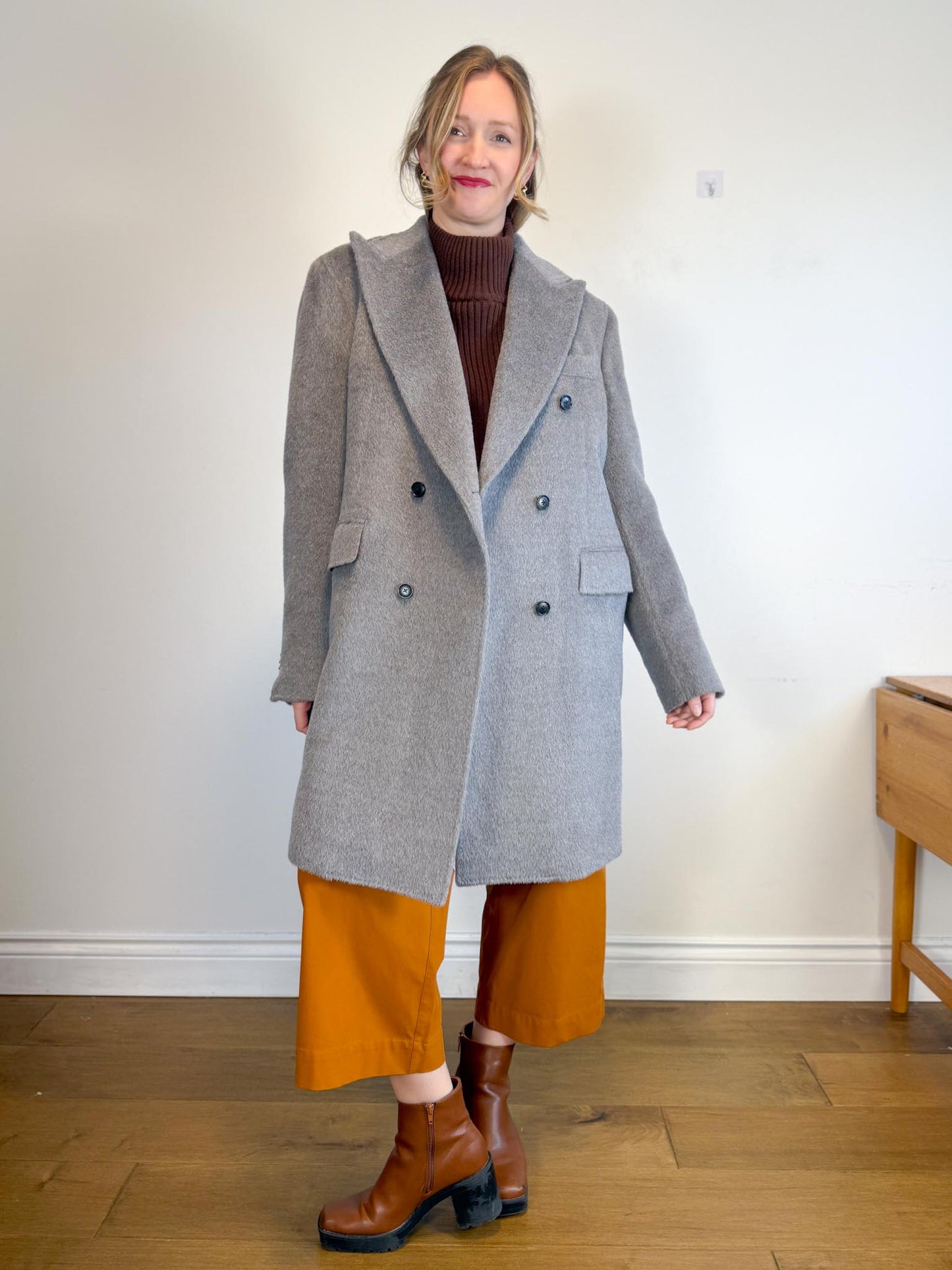 SUITSUPPLY Designer Llama Wool Peacoat in Grey (Size XL)