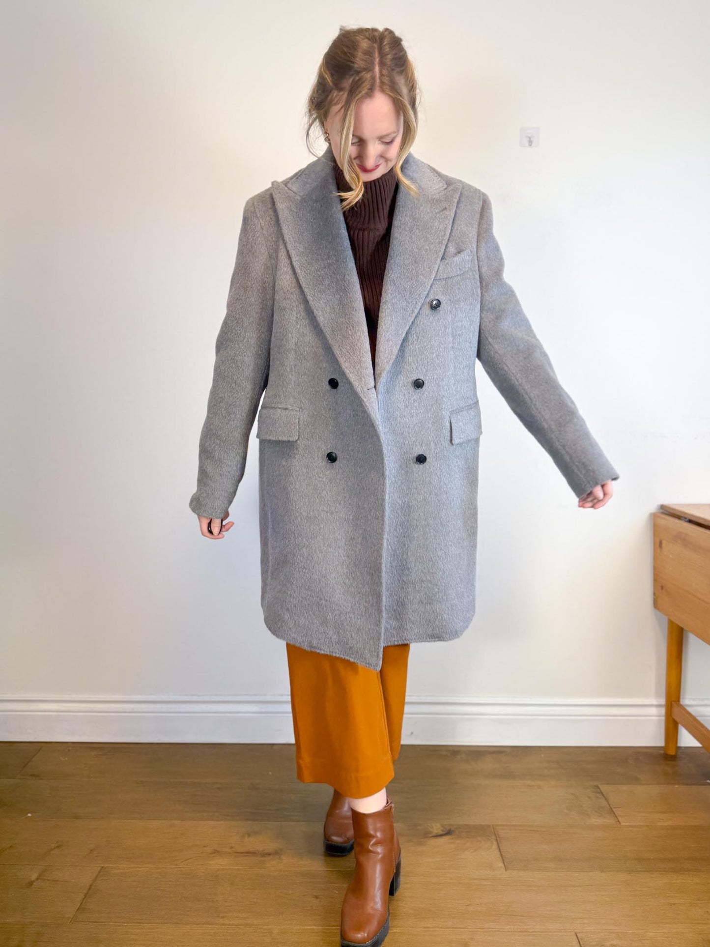 SUITSUPPLY Designer Llama Wool Peacoat in Grey (Size XL)