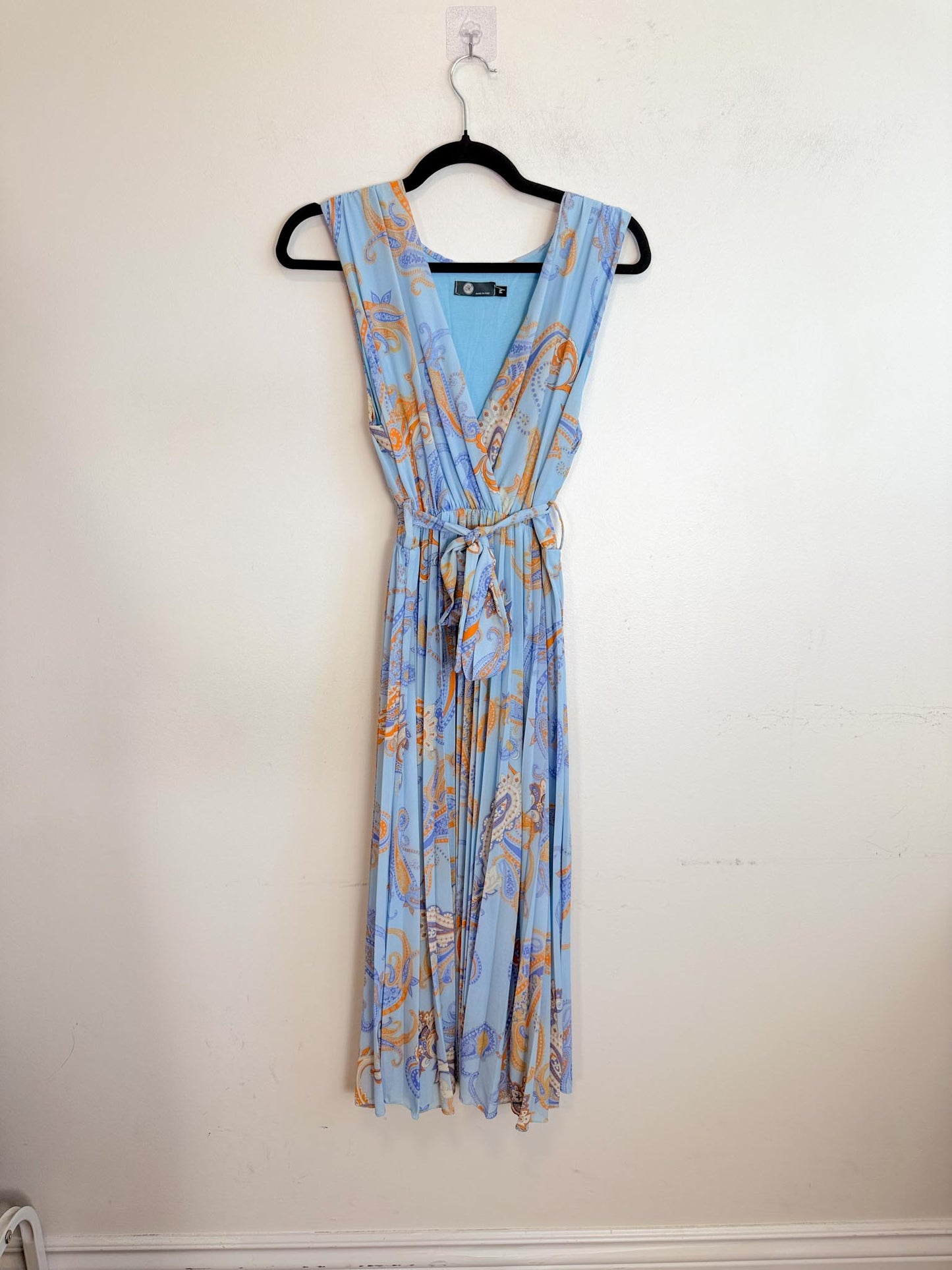 M Made in Italy Pleated Midi Dress in Blue (Size M)