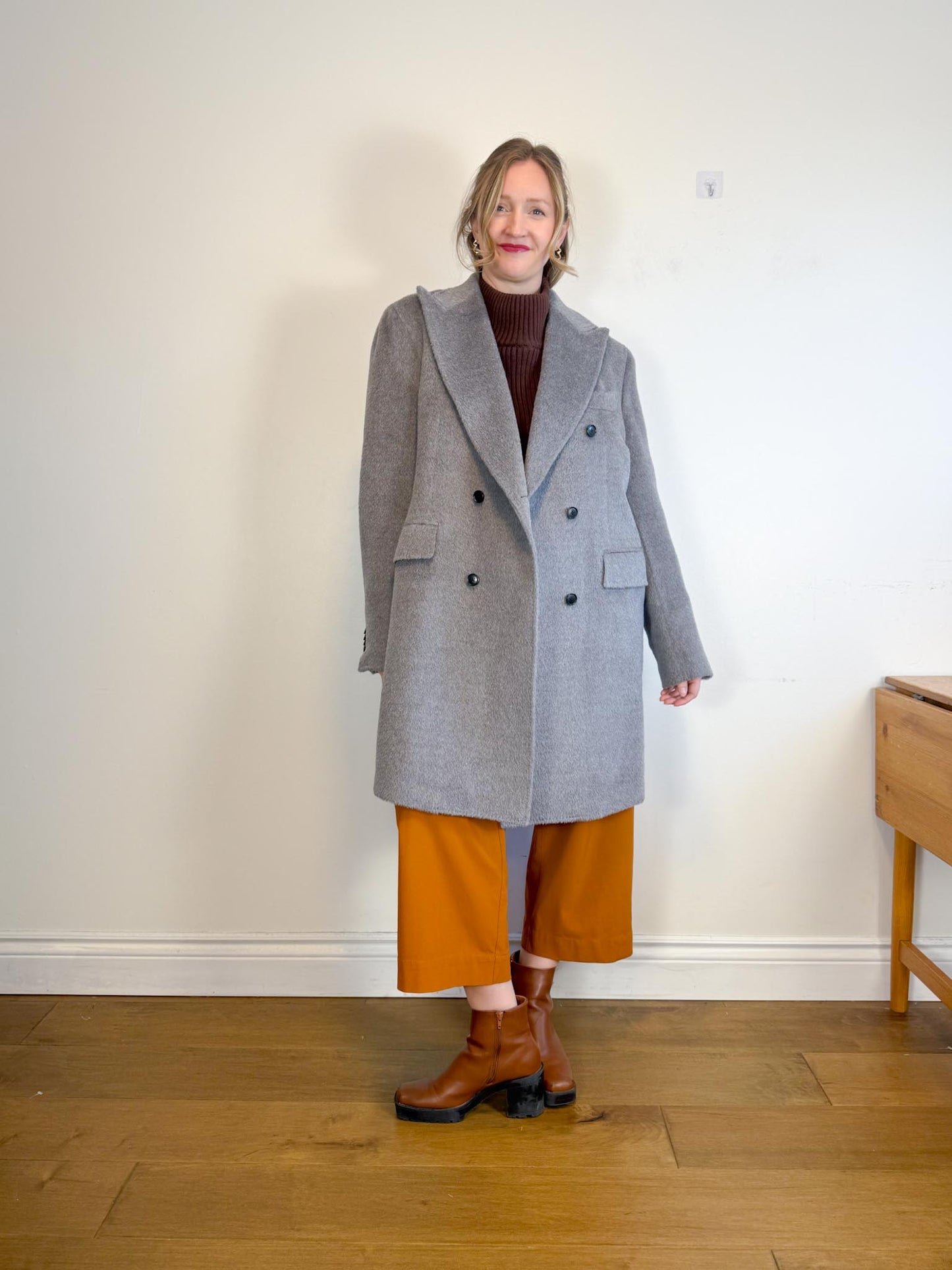 SUITSUPPLY Designer Llama Wool Peacoat in Grey (Size XL)