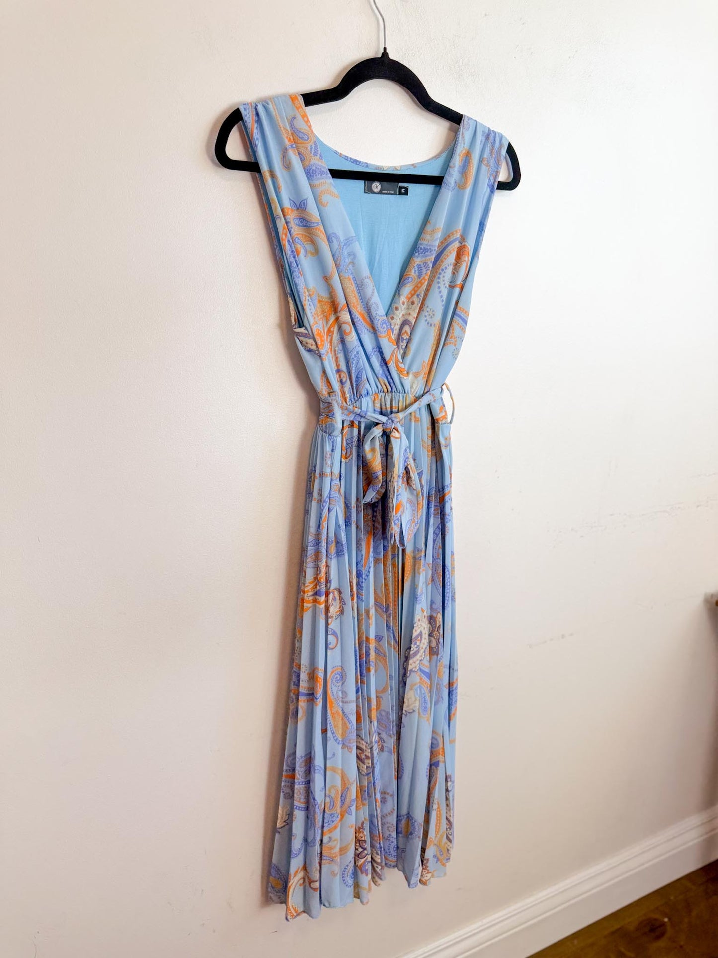 M Made in Italy Pleated Midi Dress in Blue (Size M)