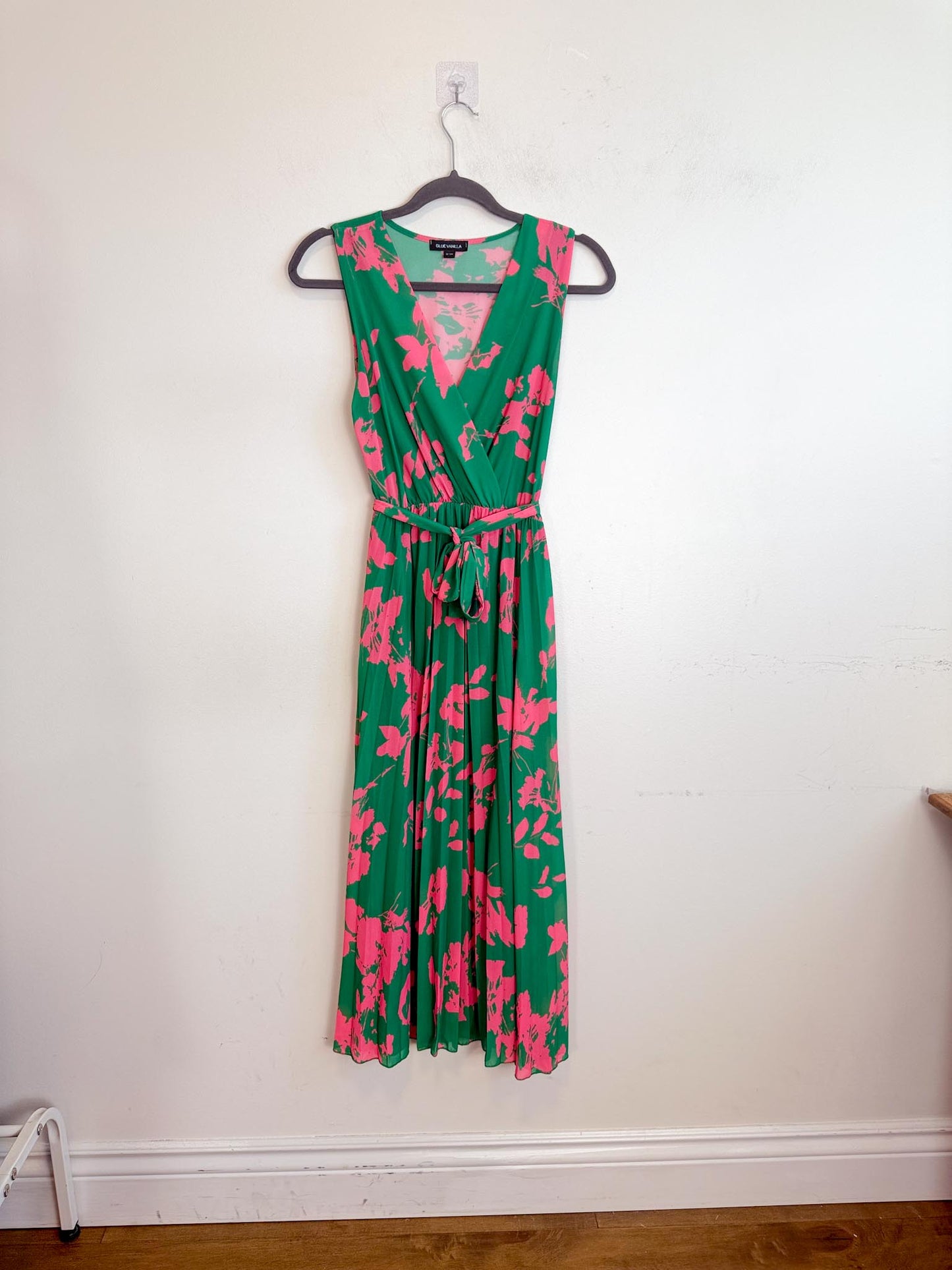 Blue Vanilla Dress in Green/Pink Floral (Size S/M)
