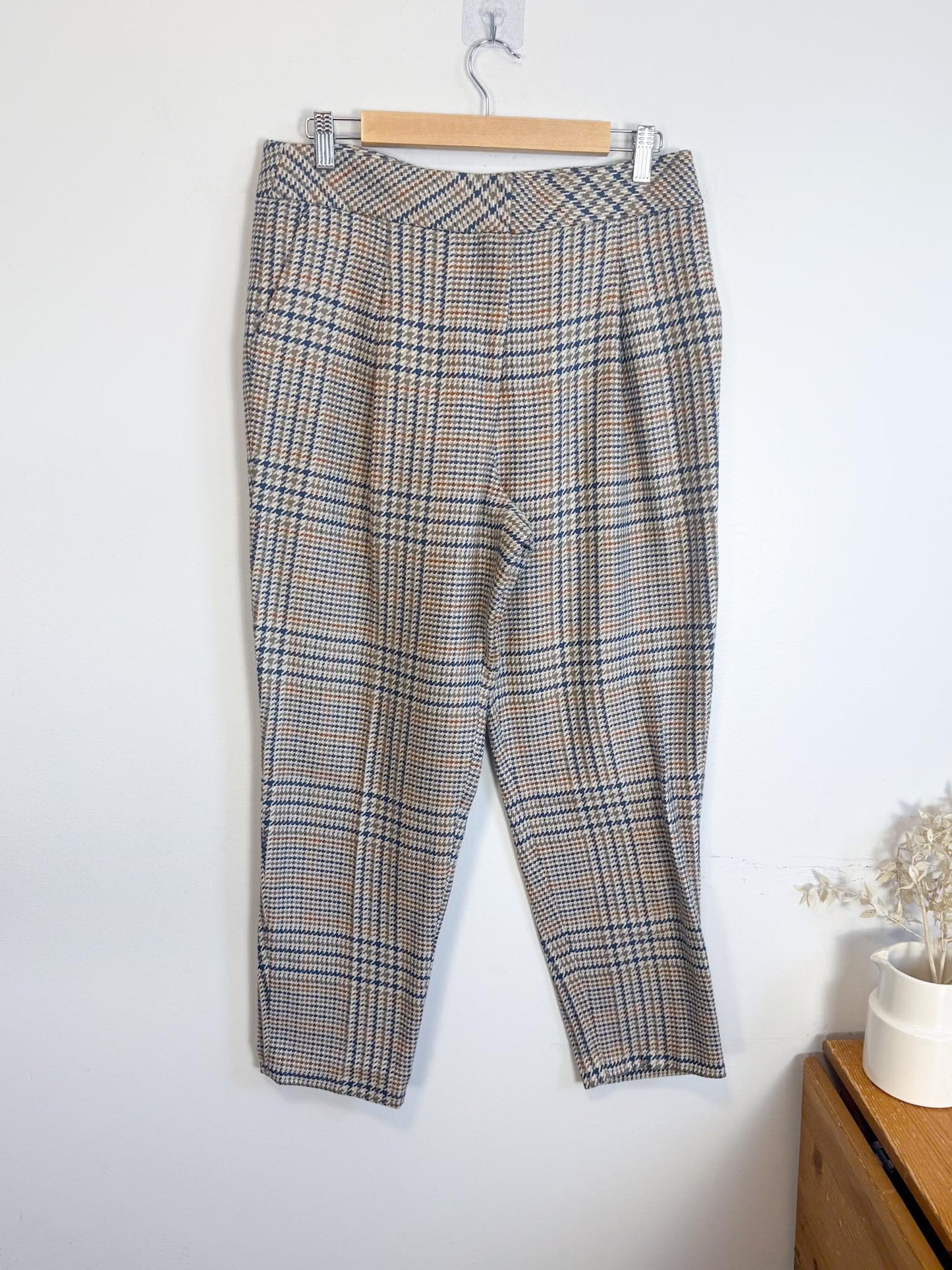 Perspective Trousers in Houndstooth Print (Size M/L)