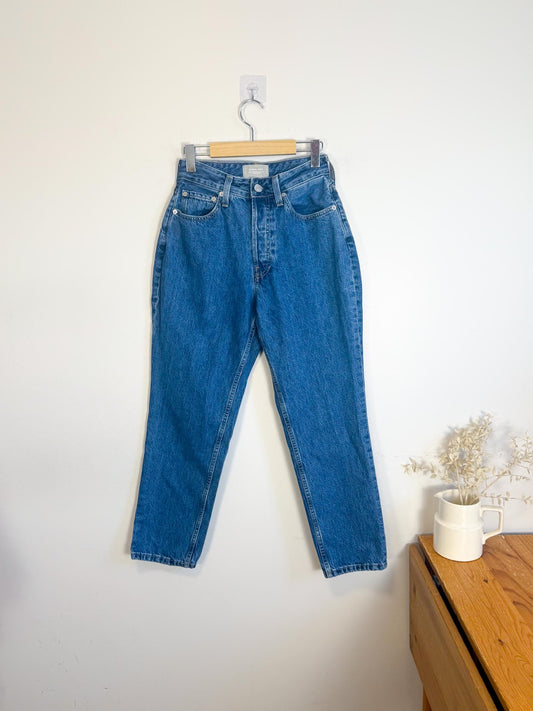 Everlane "The Curvy 90s Cheeky Straight Jean" in Medium Wash (Size 27)