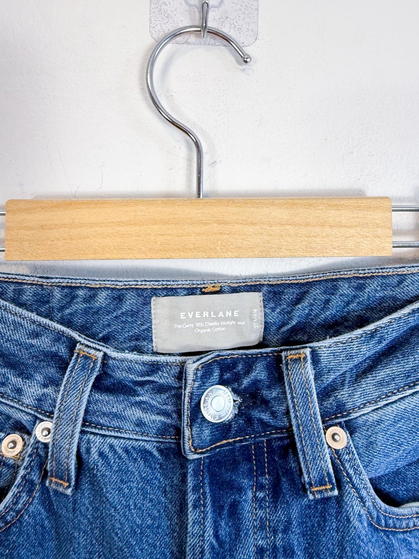 Everlane "The Curvy 90s Cheeky Straight Jean" in Medium Wash (Size 27)