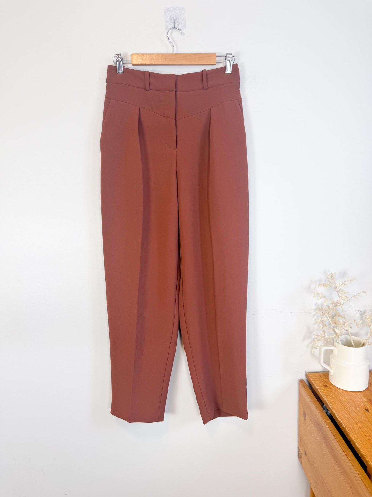 Wilfred High Rise Trousers in Brown (Size 6)