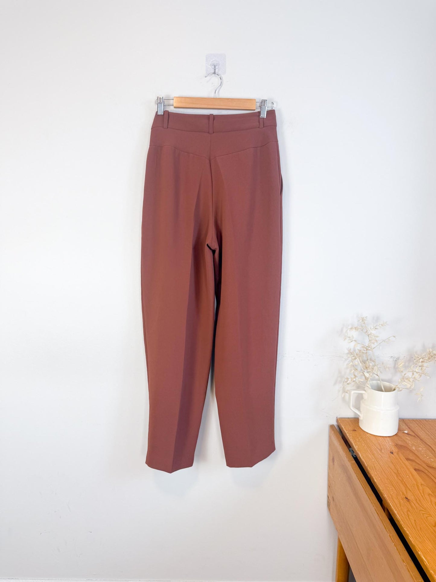 Wilfred High Rise Trousers in Brown (Size 6)