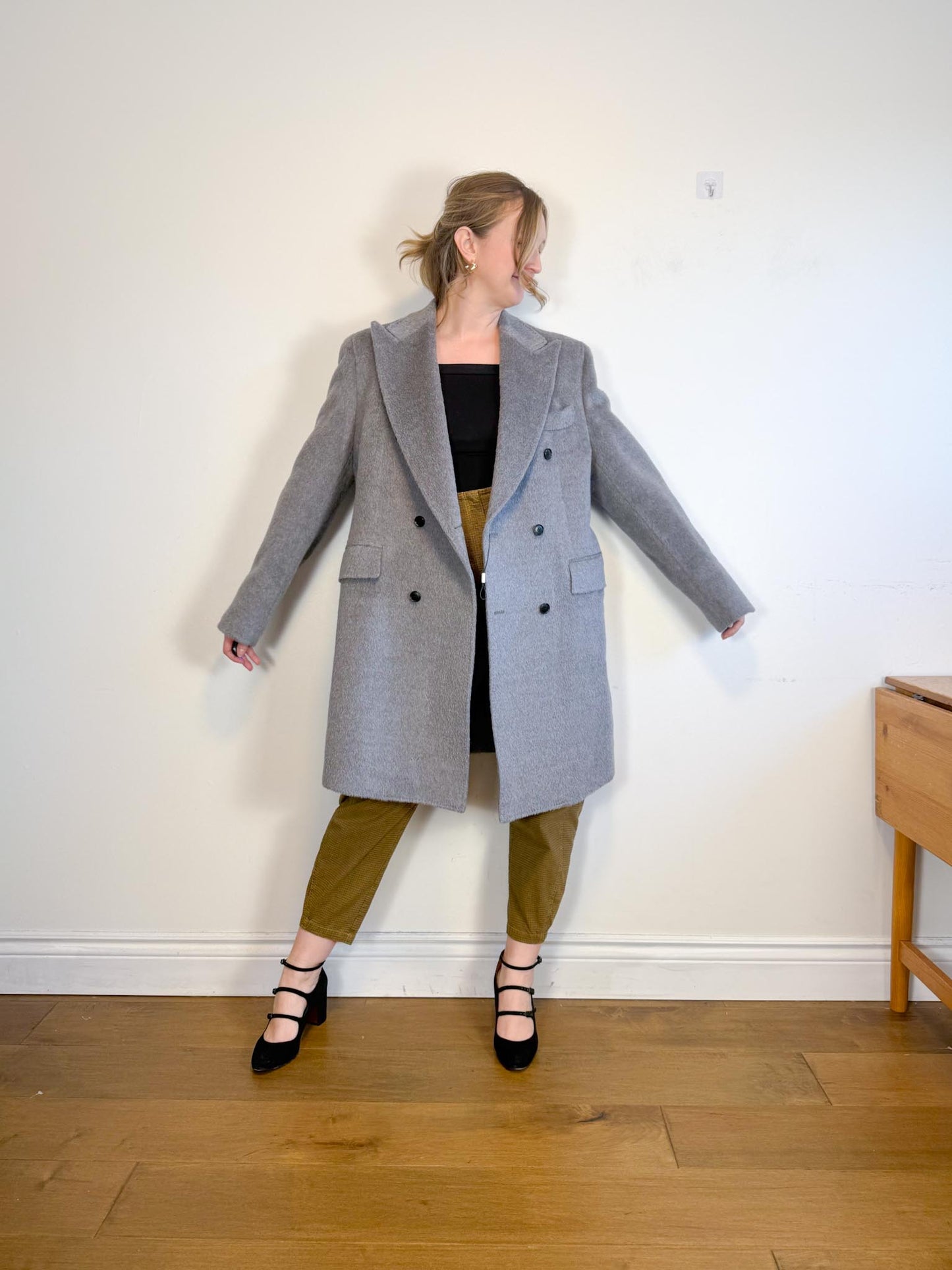 SUITSUPPLY Designer Llama Wool Peacoat in Grey (Size XL)