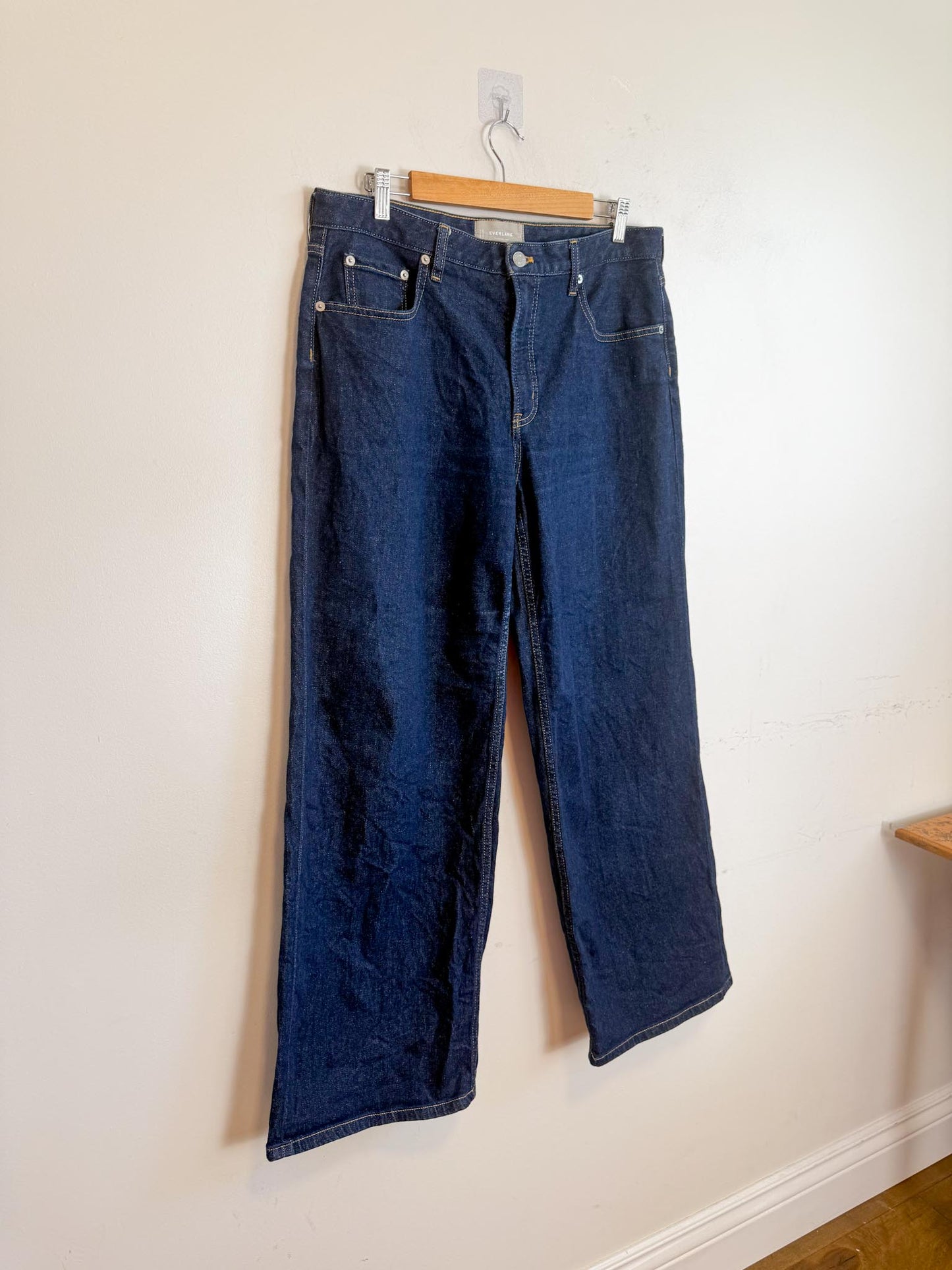 Everlane "The Mid-Way Jean in Dark Wash" (Size 31R)