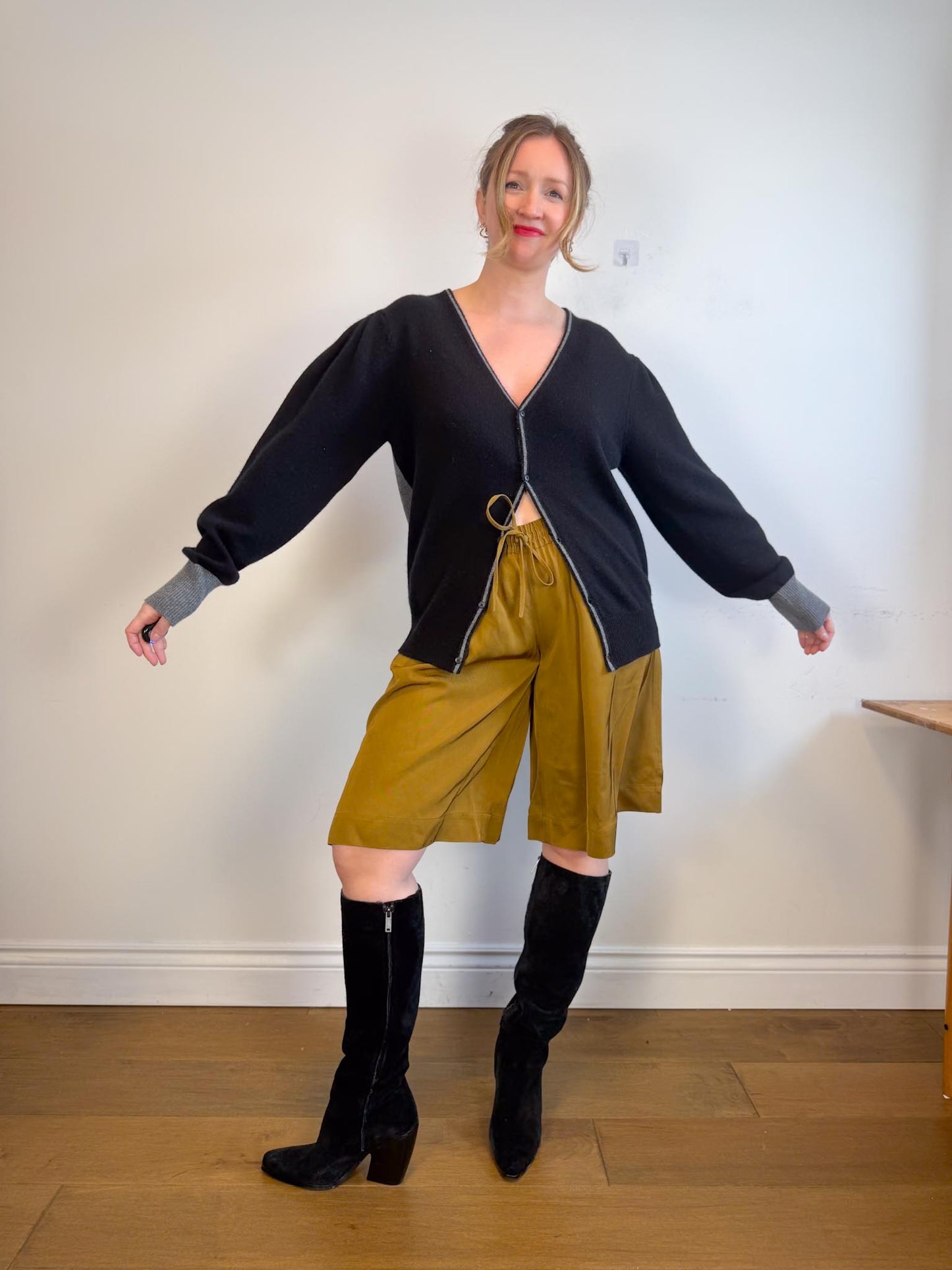 Random Identities Designer Wool & Cashmere Bicolour Cardigan in Black/Grey (Size L)