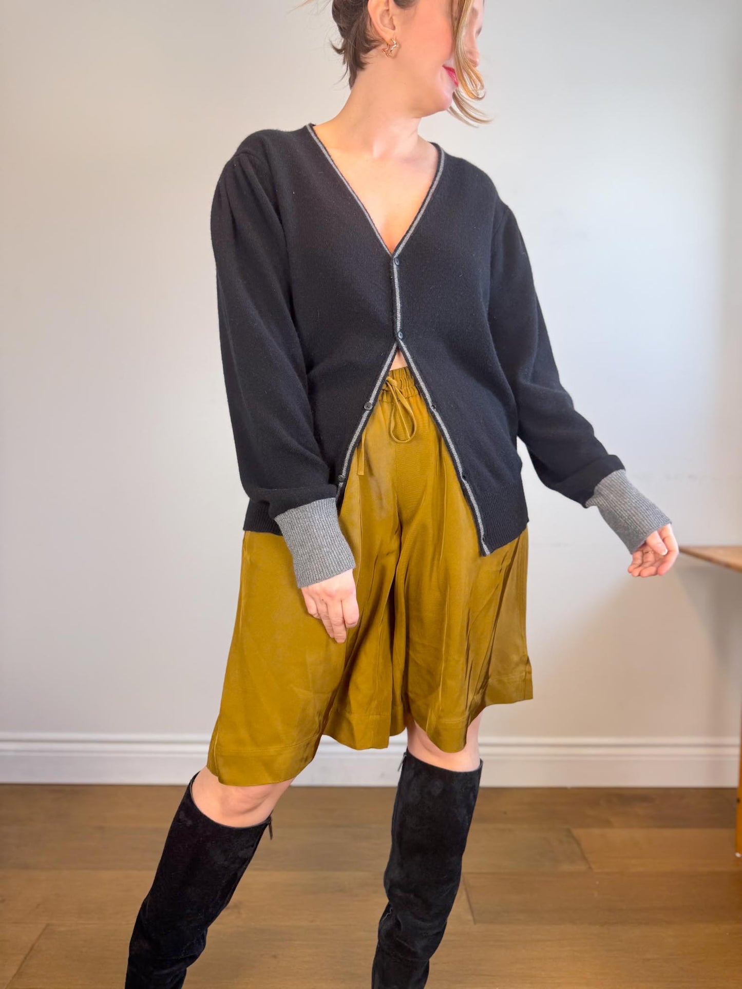 Random Identities Designer Wool & Cashmere Bicolour Cardigan in Black/Grey (Size L)