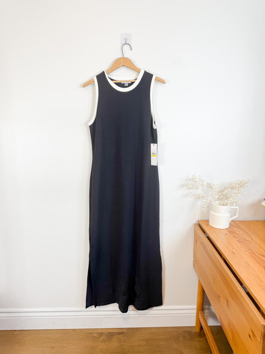 Calvin Klein Black Sleeveless Dress NWT (Size M)