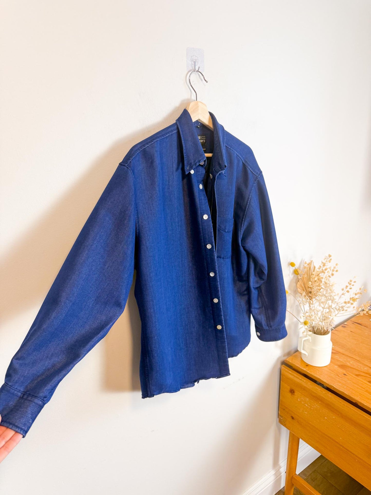 Vintage Nickleby’s UOMO Button Down in Dark Blue (Size L)