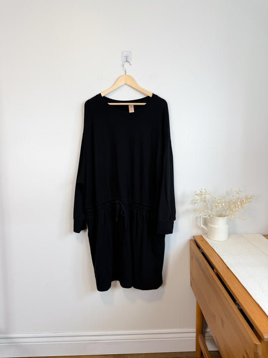 Smash & Tess Long Sleeve Mini Dress in Black (Size 4XL)