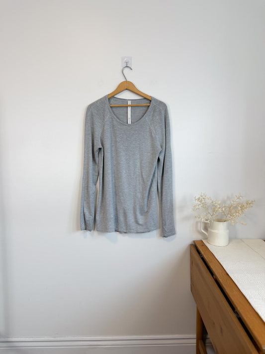 Lululemon Long Sleeve Tee in Heathered Grey (Size S/M)