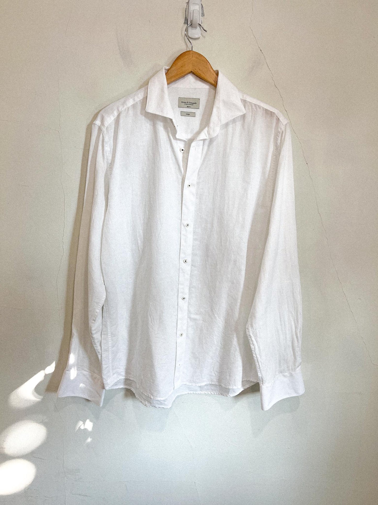 Bruun & Stengade White Linen Button Down (Size L)