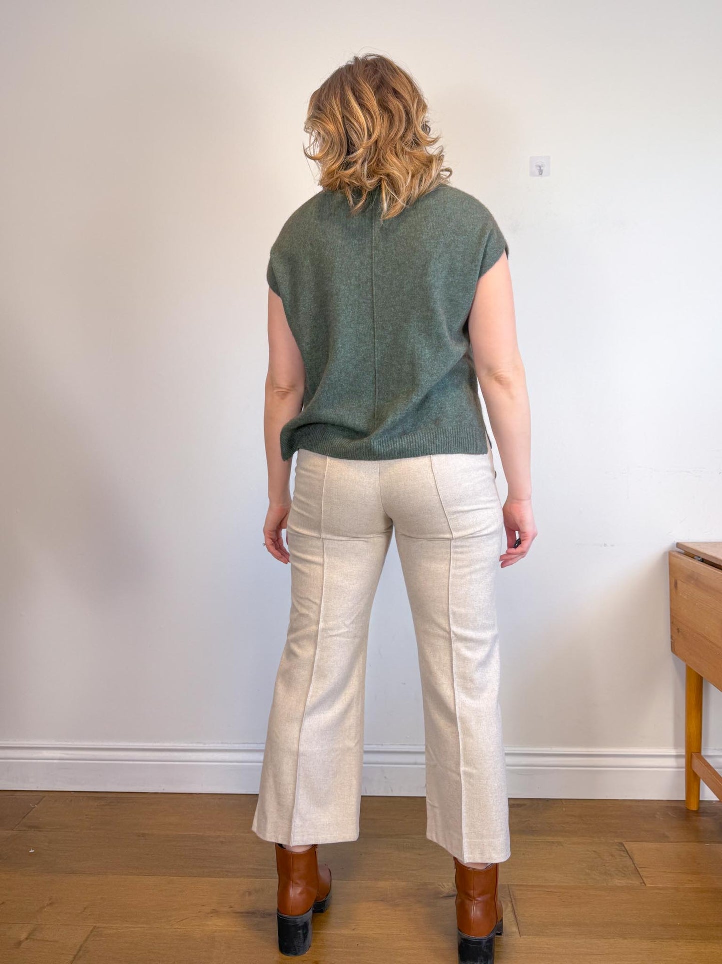 DOROTHEE SCHUMACHER Designer Wool Trousers in Cream (Size L)